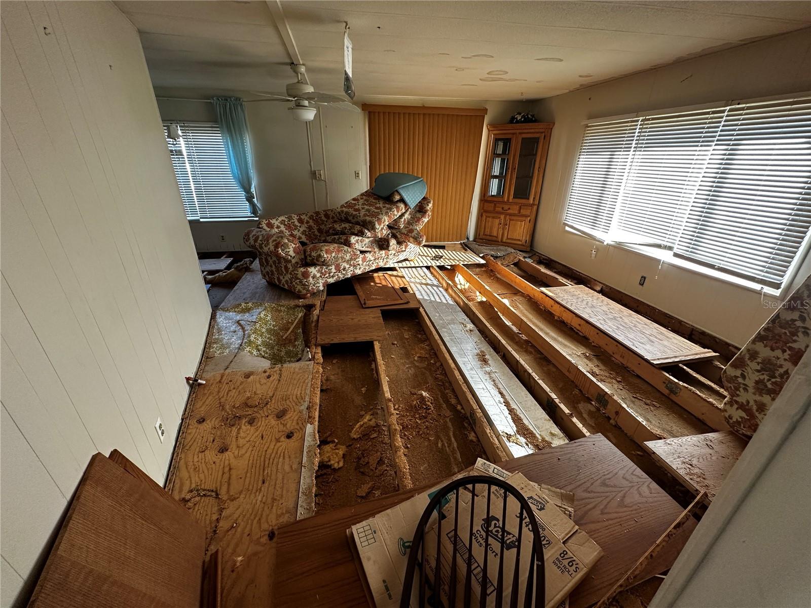 Image 5 of 34 For 361 Tampico Drive