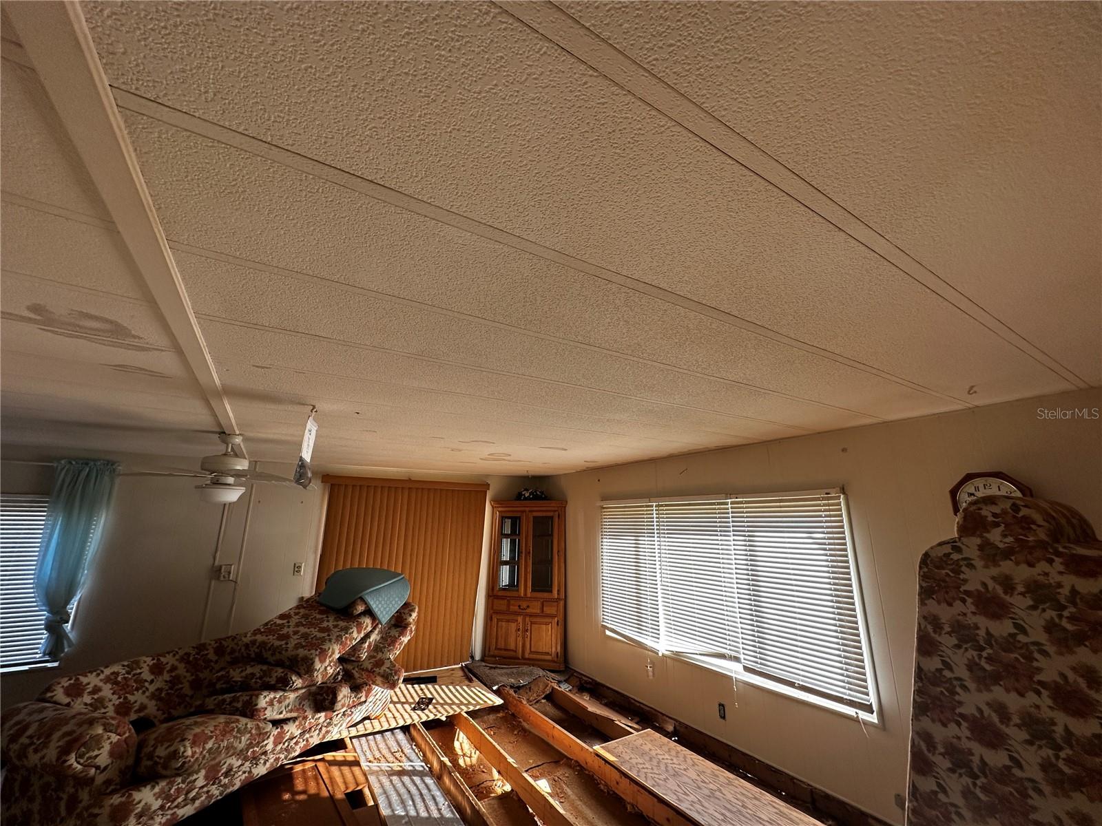 Image 8 of 34 For 361 Tampico Drive