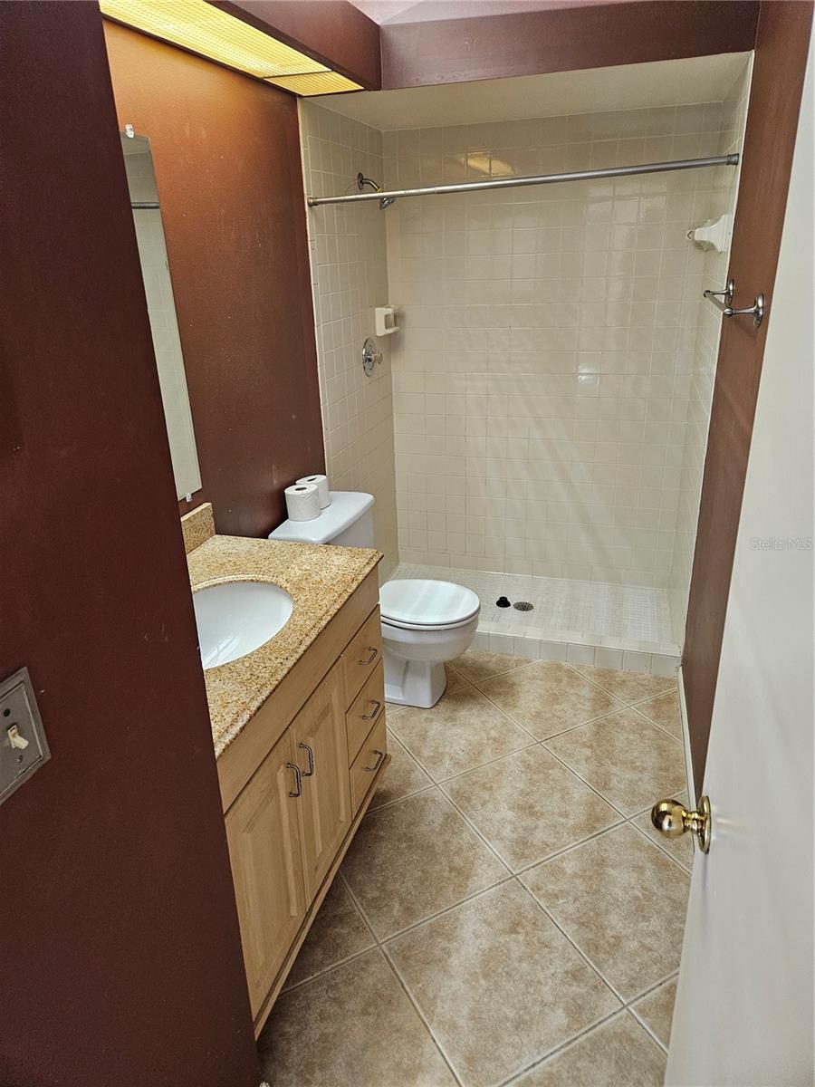 Image 12 of 30 For 4073 Center Pointe Place