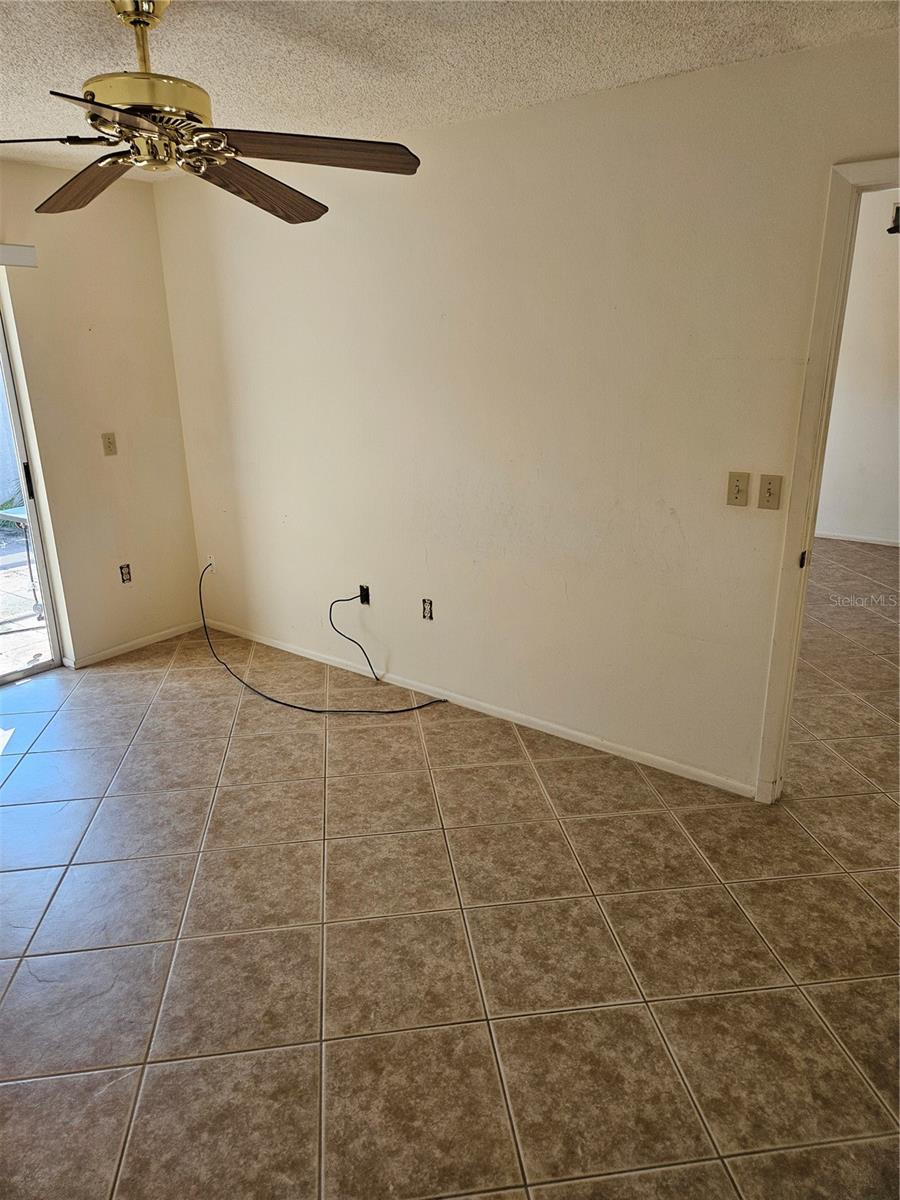 Image 14 of 30 For 4073 Center Pointe Place