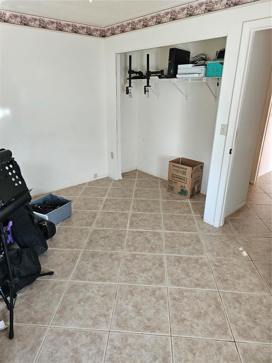 Image 21 of 30 For 4073 Center Pointe Place