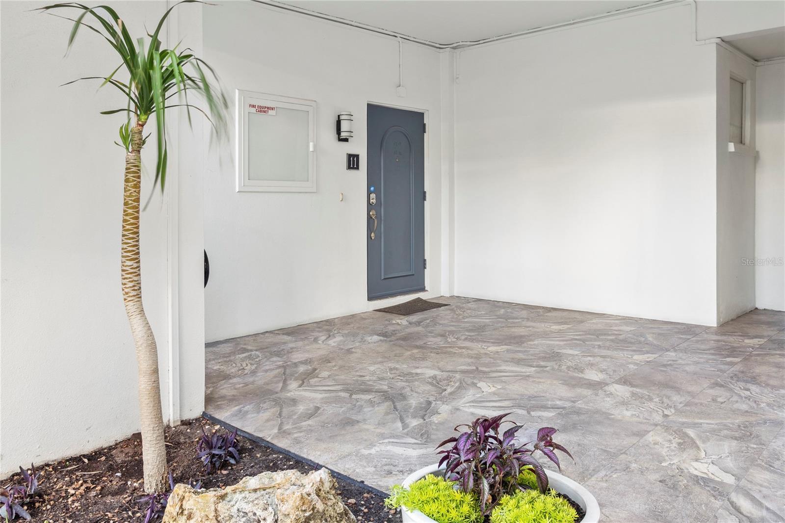 Image 2 of 42 For 400 Golden Gate Point 11