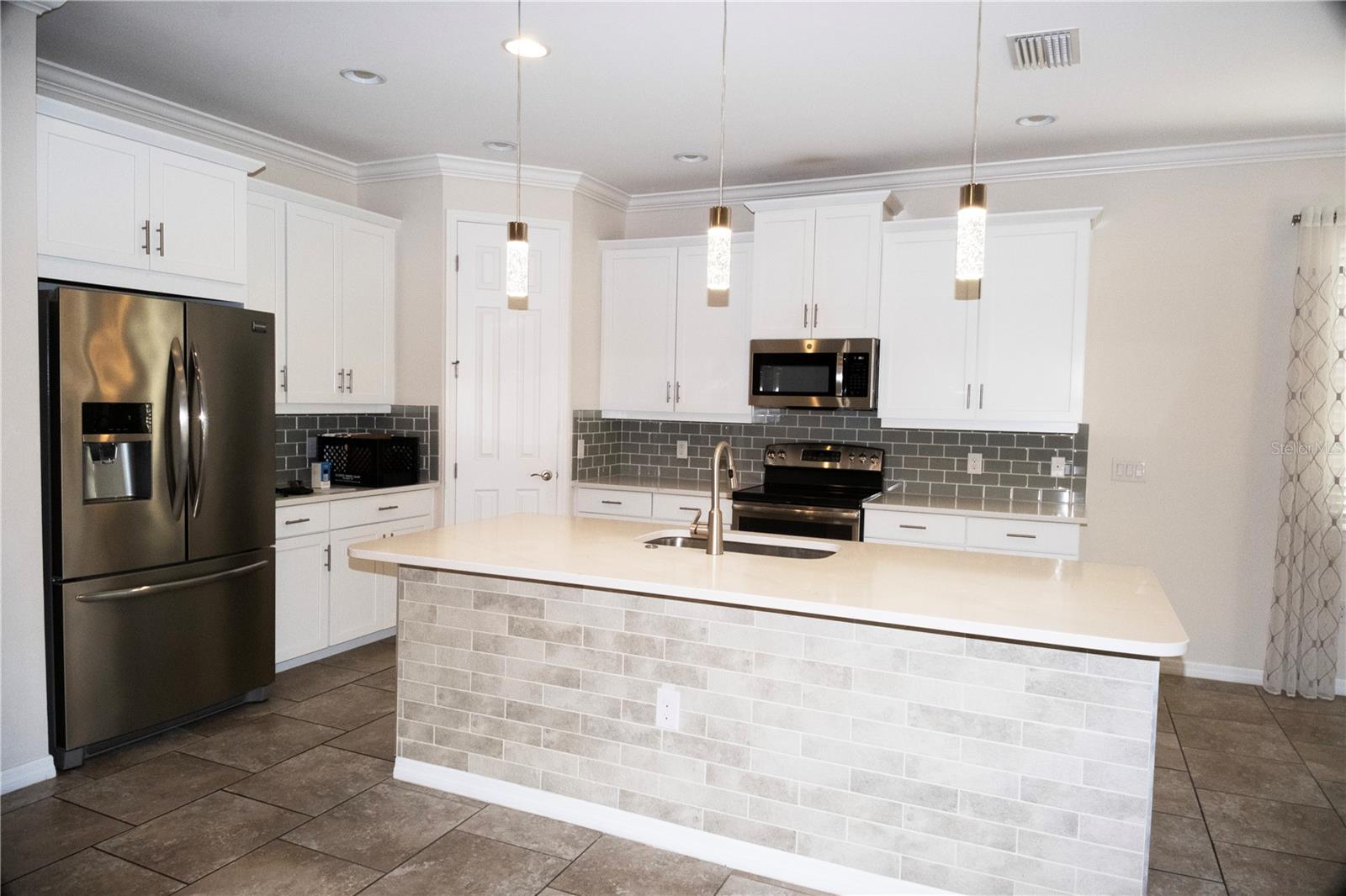 Image 11 of 40 For 11490 Blackfin Street