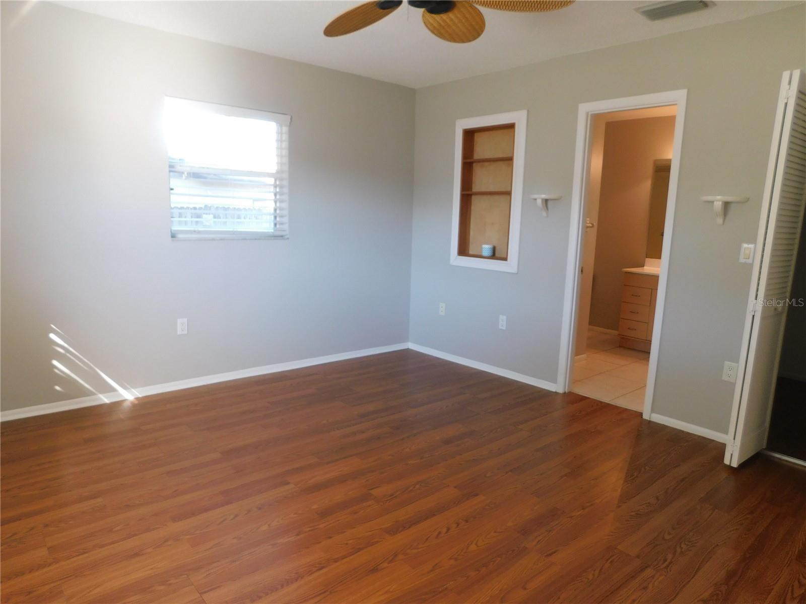 Image 8 of 33 For 508 65th Avenue W