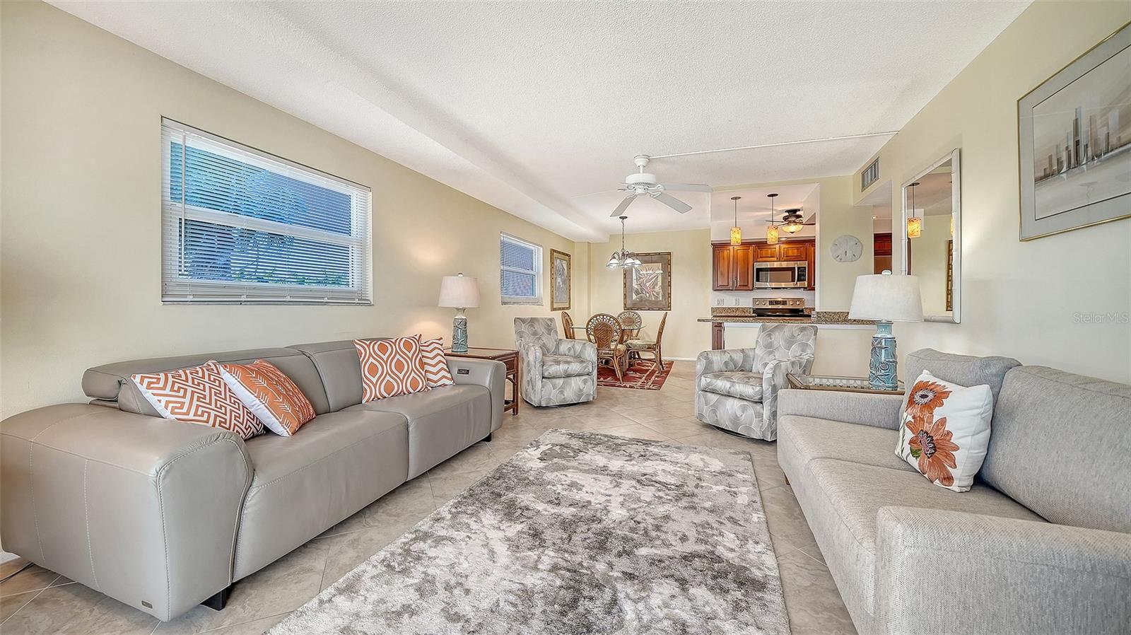 Image 16 of 45 For 2721 Gulf Of Mexico Drive 408