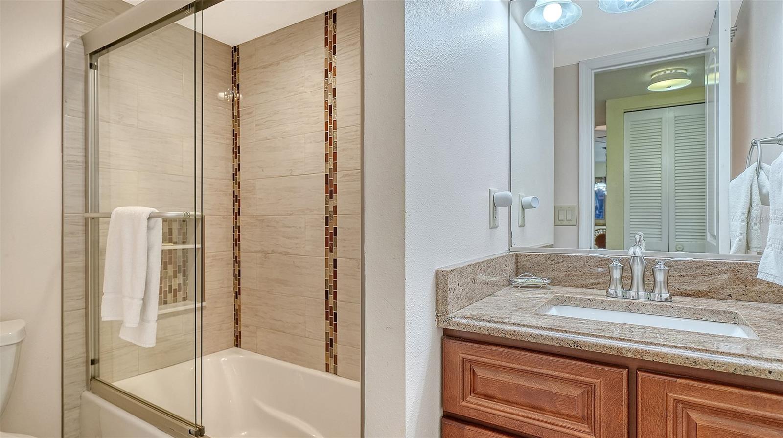 Image 29 of 45 For 2721 Gulf Of Mexico Drive 408