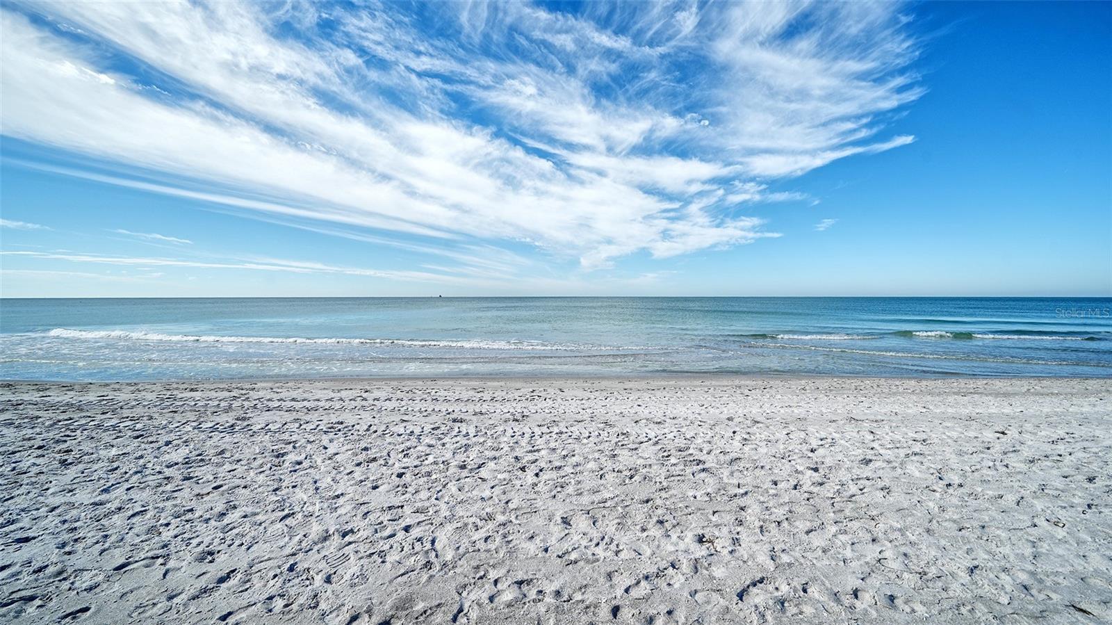 Image 42 of 45 For 2721 Gulf Of Mexico Drive 408