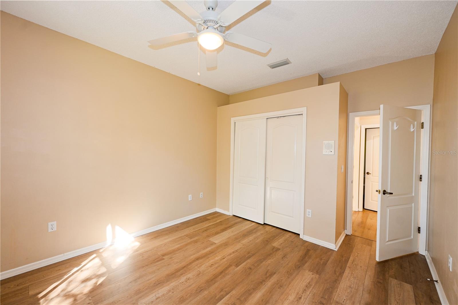 Image 23 of 31 For 4148 Hearthstone Drive