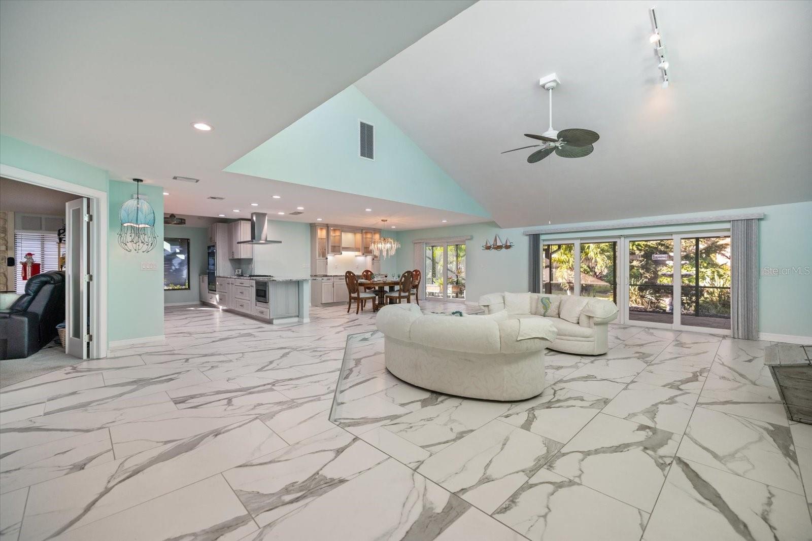 Image 10 of 66 For 238 Lookout Point Drive