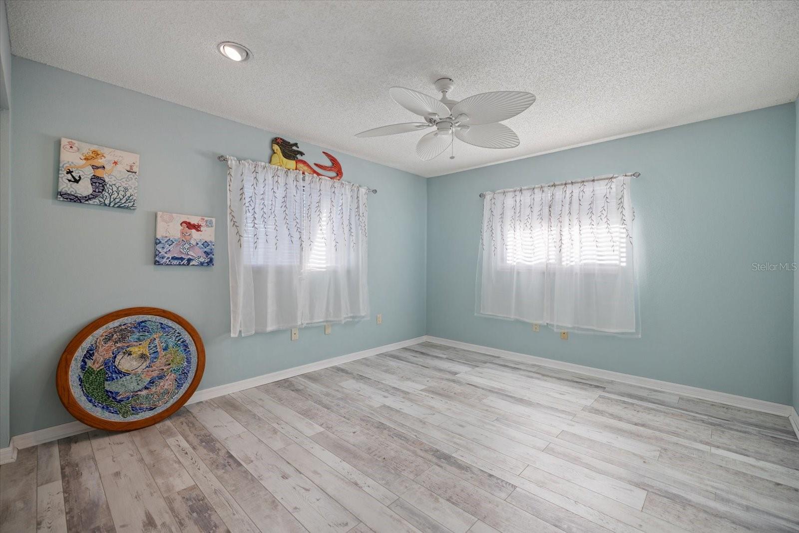 Image 20 of 66 For 238 Lookout Point Drive