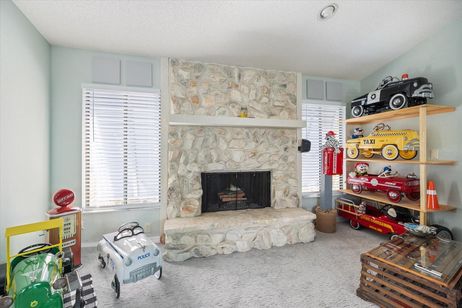 Image 27 of 66 For 238 Lookout Point Drive