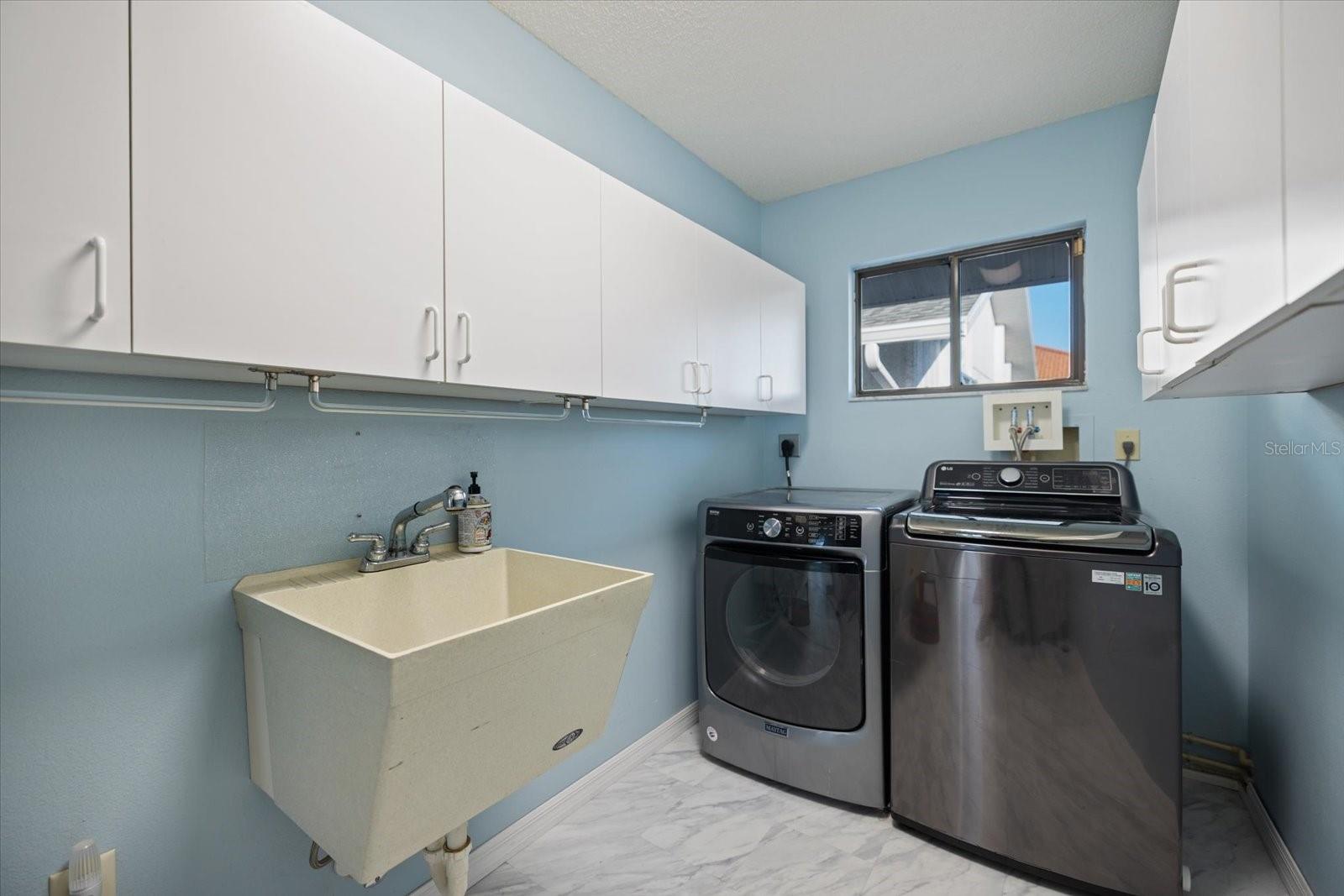 Image 29 of 66 For 238 Lookout Point Drive