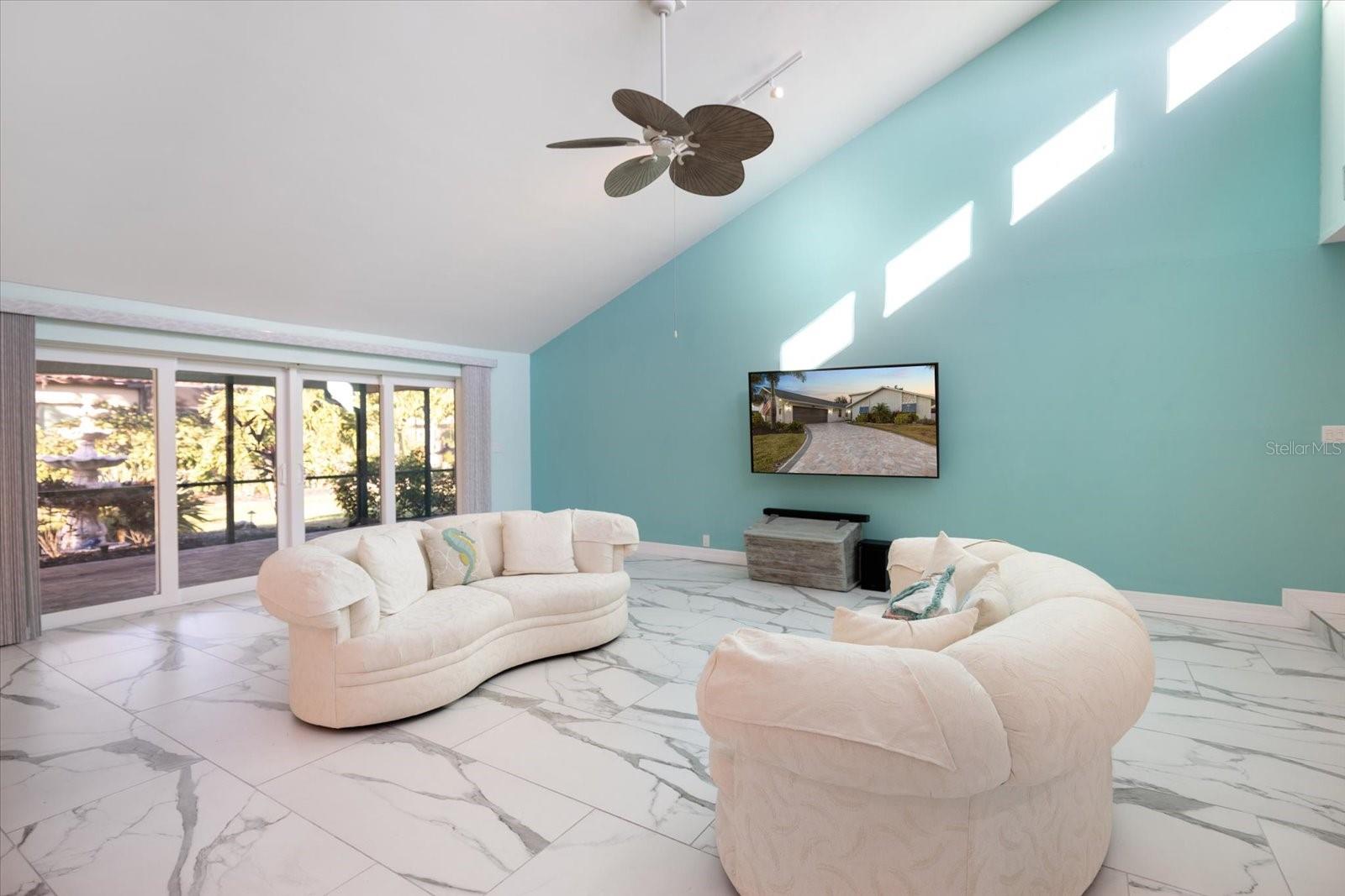 Image 4 of 66 For 238 Lookout Point Drive