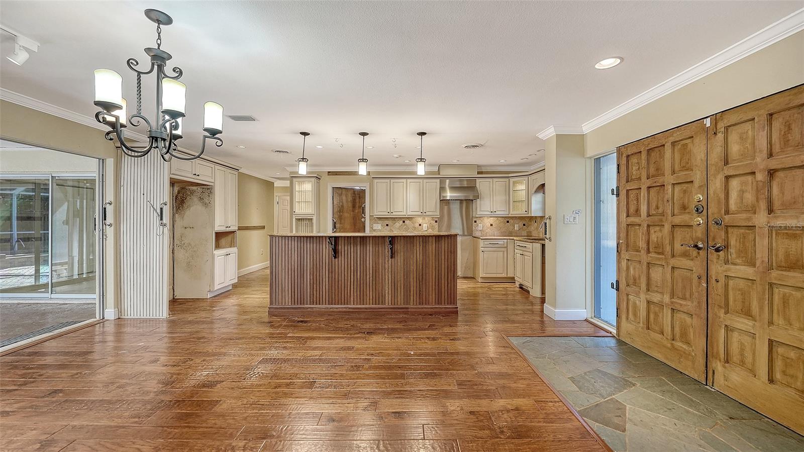 Image 14 of 34 For 338 Bird Key Drive