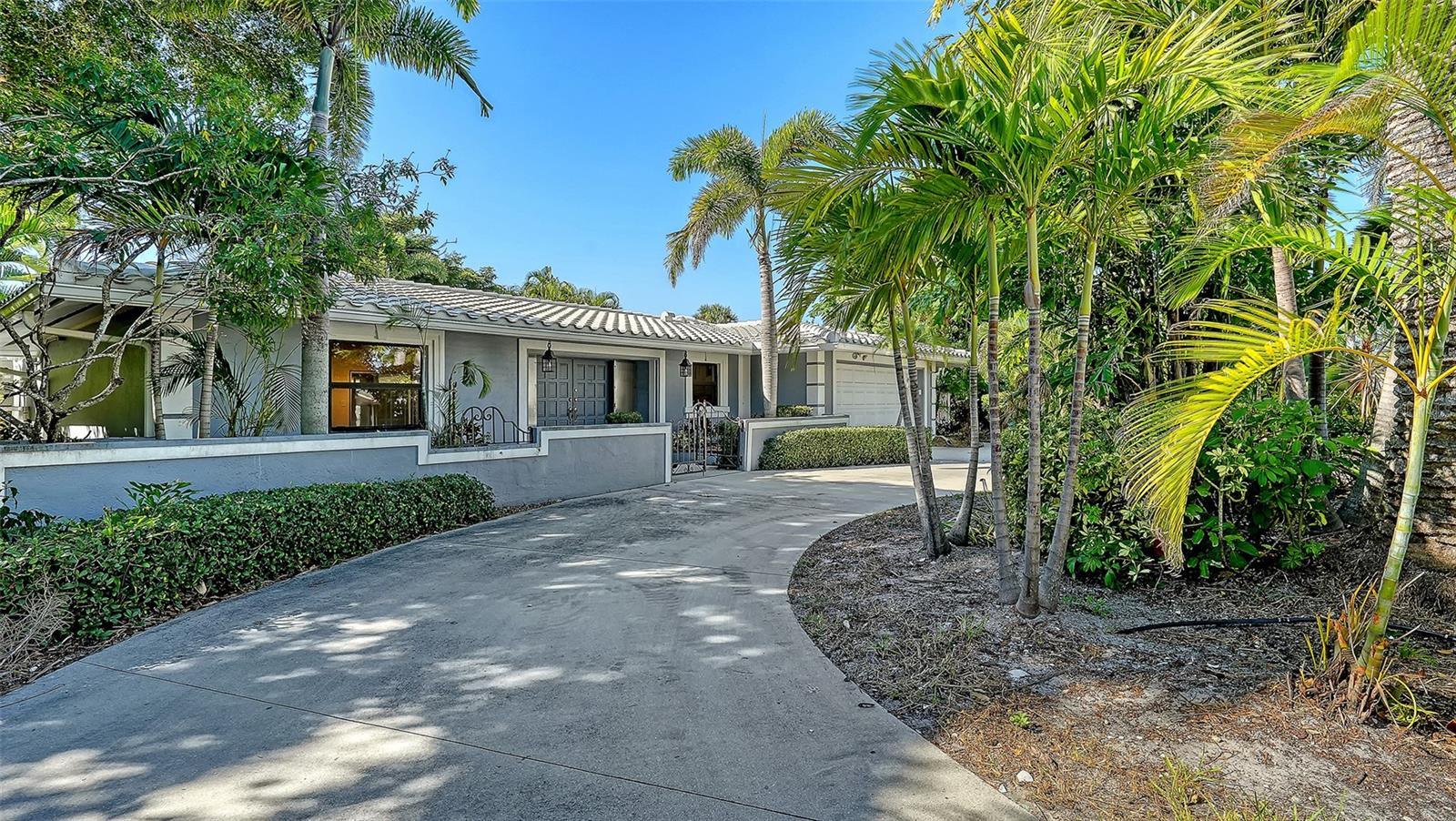 Image 7 of 34 For 338 Bird Key Drive