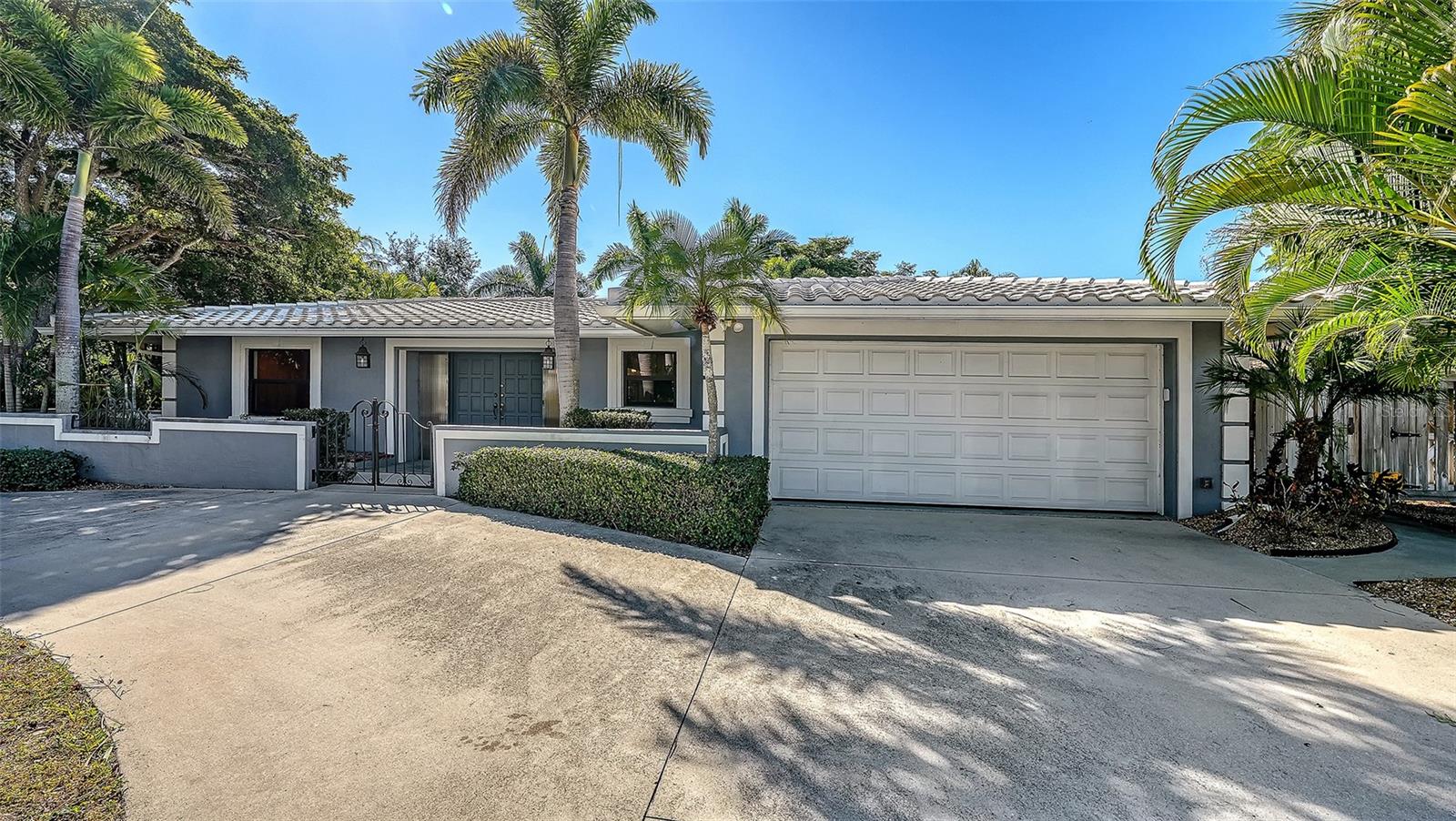 Image 9 of 34 For 338 Bird Key Drive