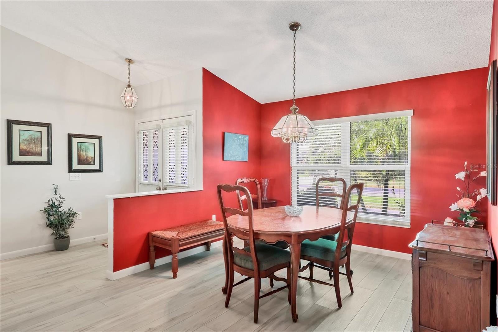 Image 10 of 50 For 5908 Garden Lakes Majestic