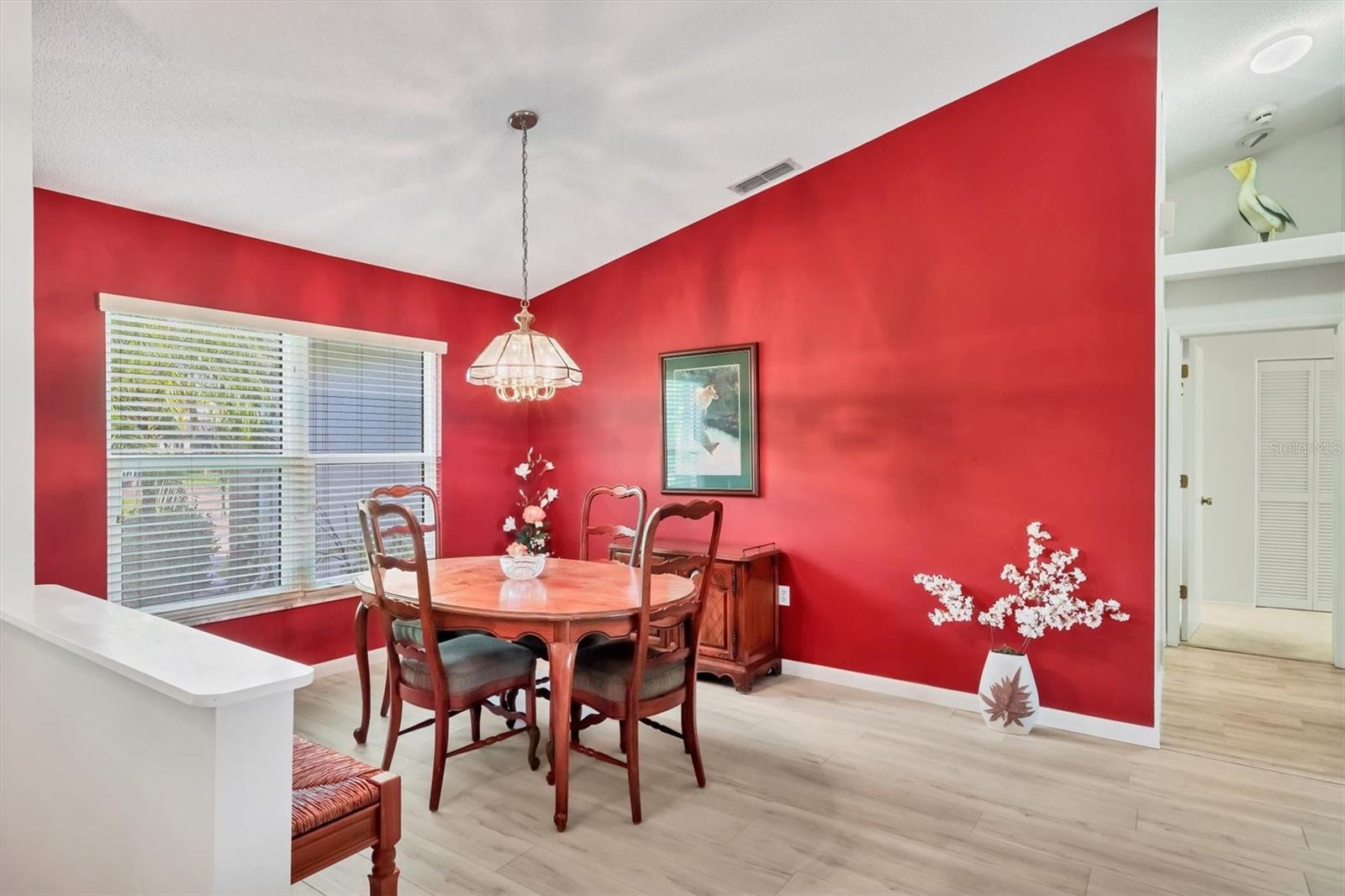 Image 11 of 50 For 5908 Garden Lakes Majestic