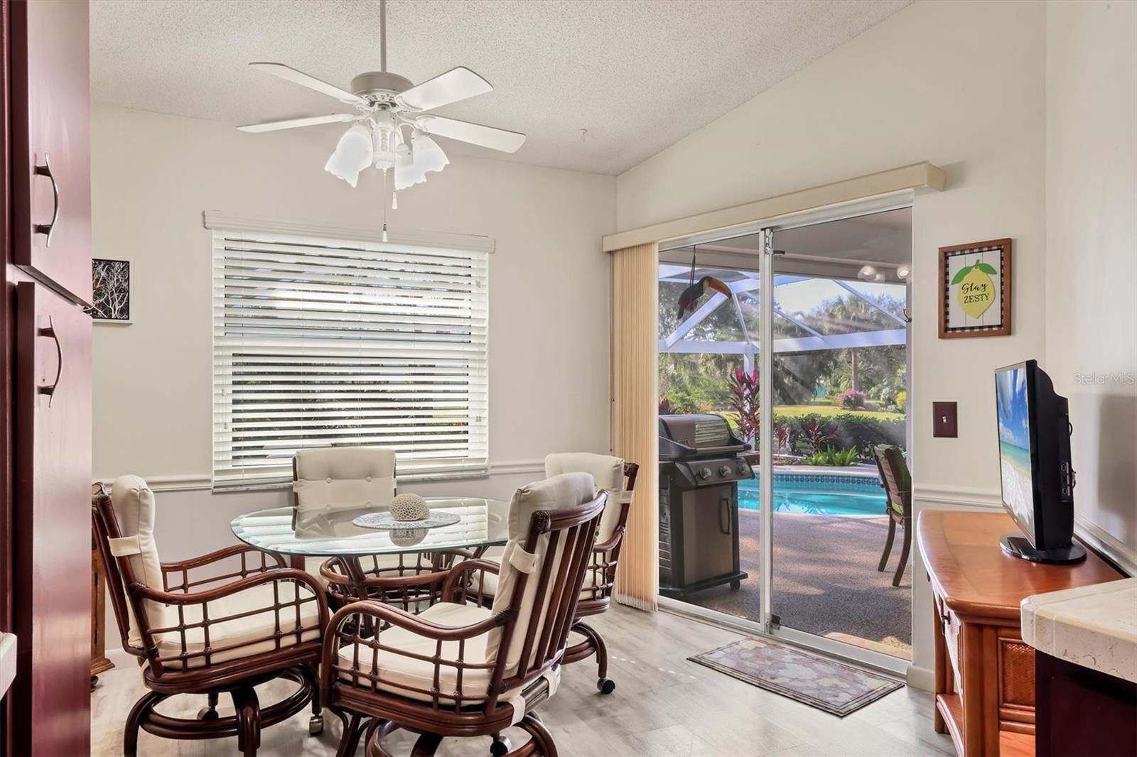 Image 14 of 50 For 5908 Garden Lakes Majestic