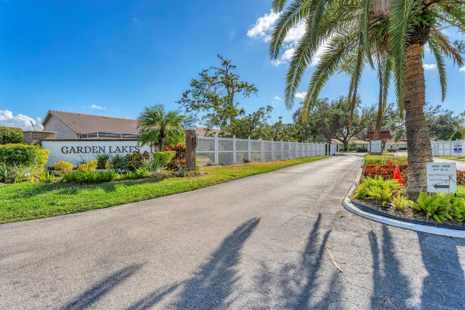 Image 44 of 50 For 5908 Garden Lakes Majestic