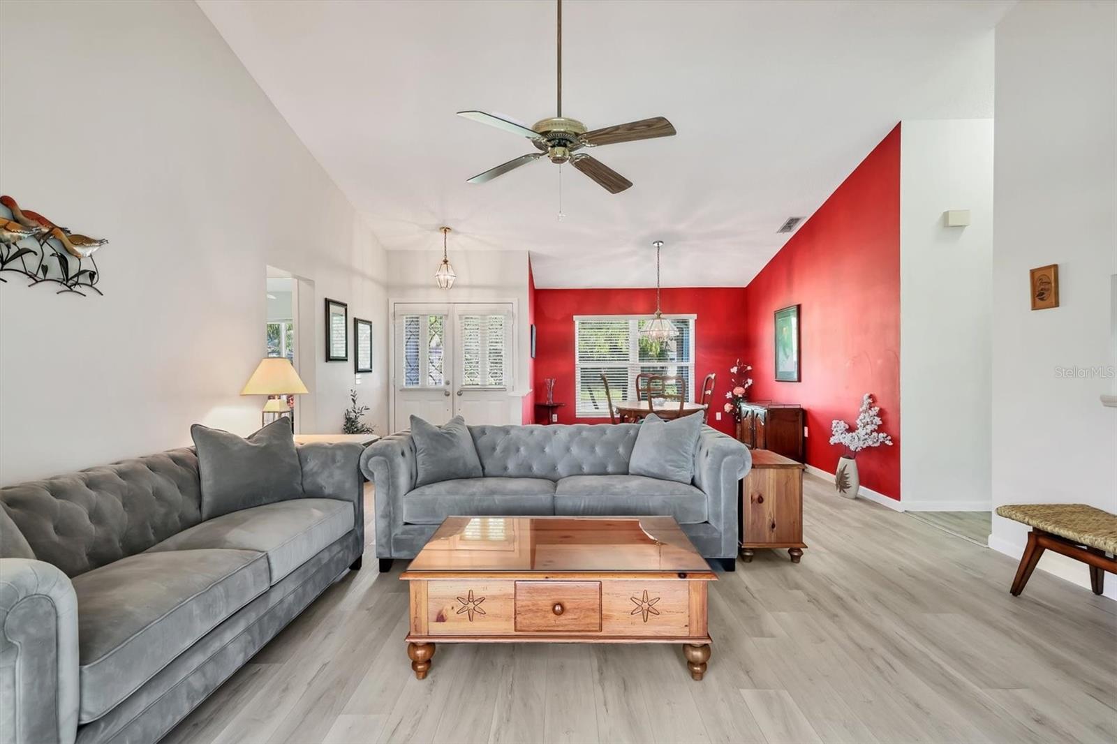 Image 7 of 50 For 5908 Garden Lakes Majestic