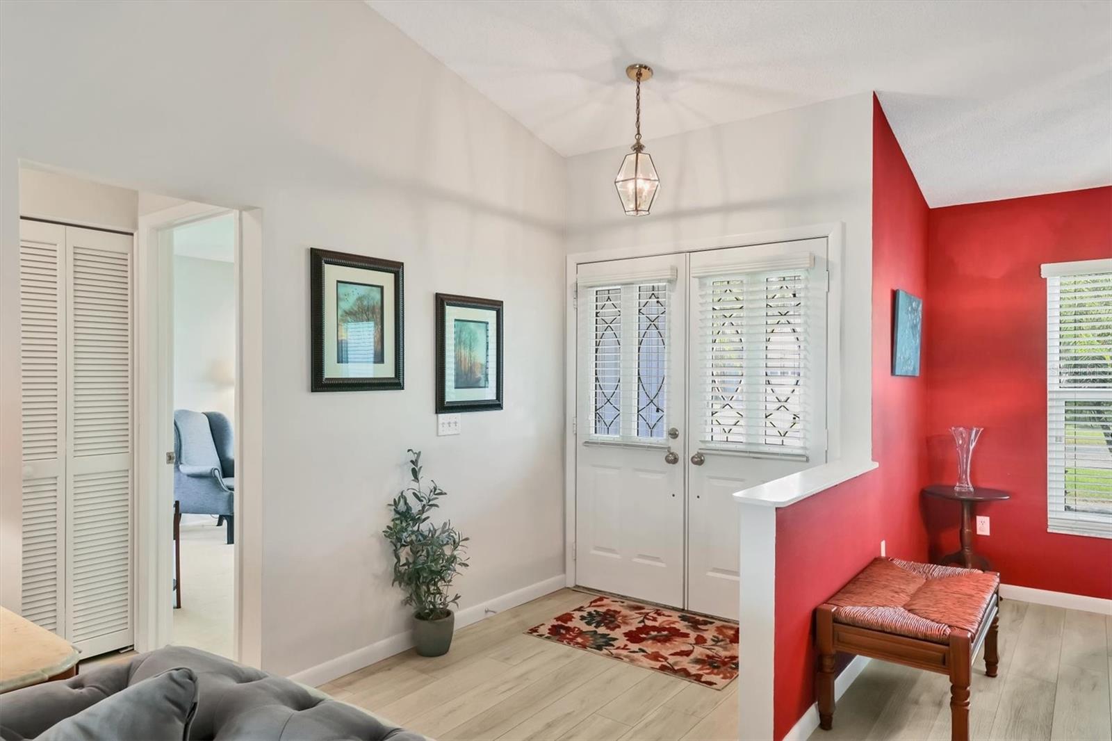 Image 9 of 50 For 5908 Garden Lakes Majestic