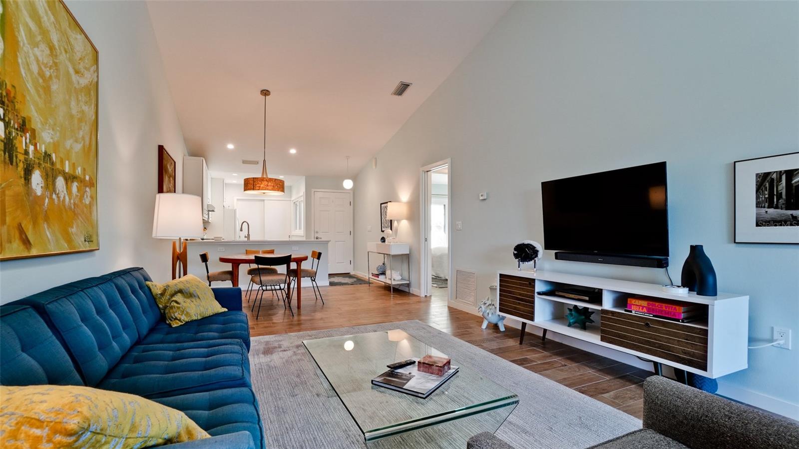 Image 15 of 39 For 4613 Park Lake Terrace S