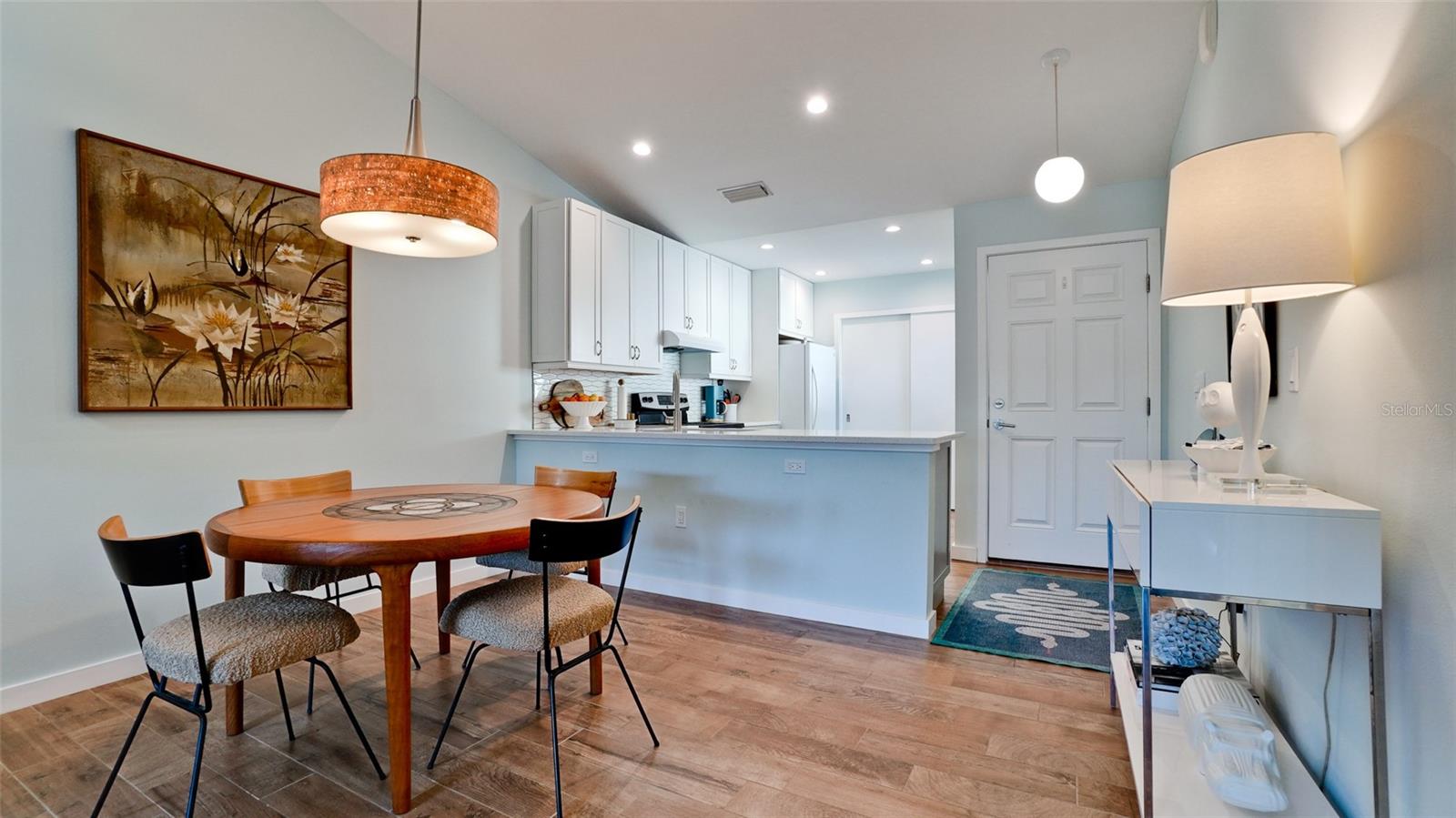 Image 7 of 39 For 4613 Park Lake Terrace S