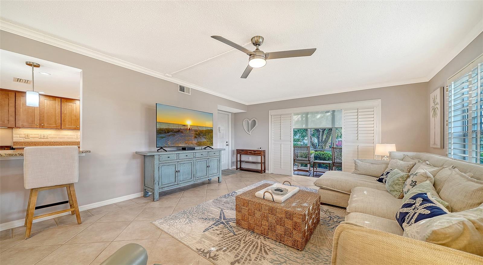 Image 10 of 45 For 1701 Southwood Street 1701