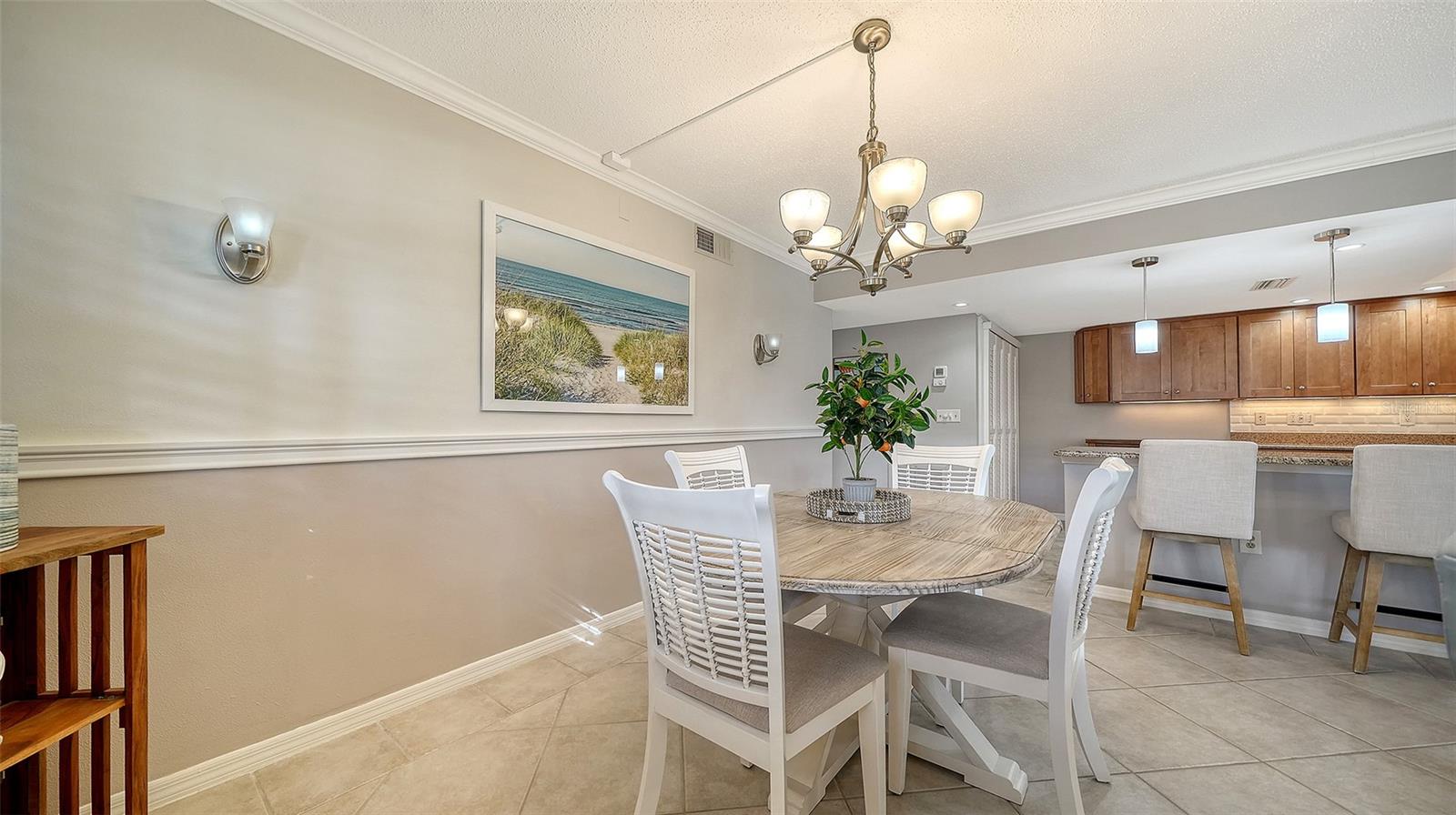 Image 11 of 45 For 1701 Southwood Street 1701