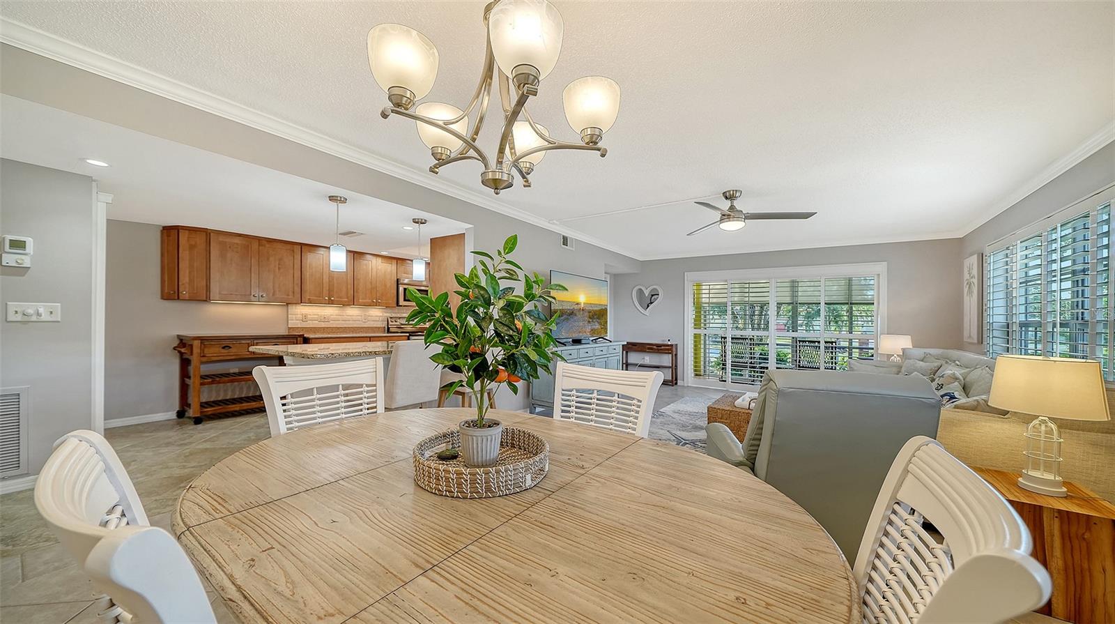 Image 12 of 45 For 1701 Southwood Street 1701