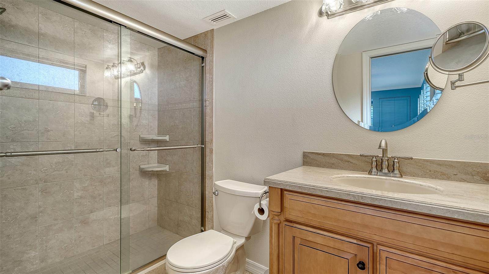 Image 31 of 45 For 1701 Southwood Street 1701