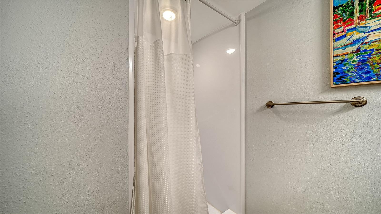 Image 36 of 45 For 1701 Southwood Street 1701