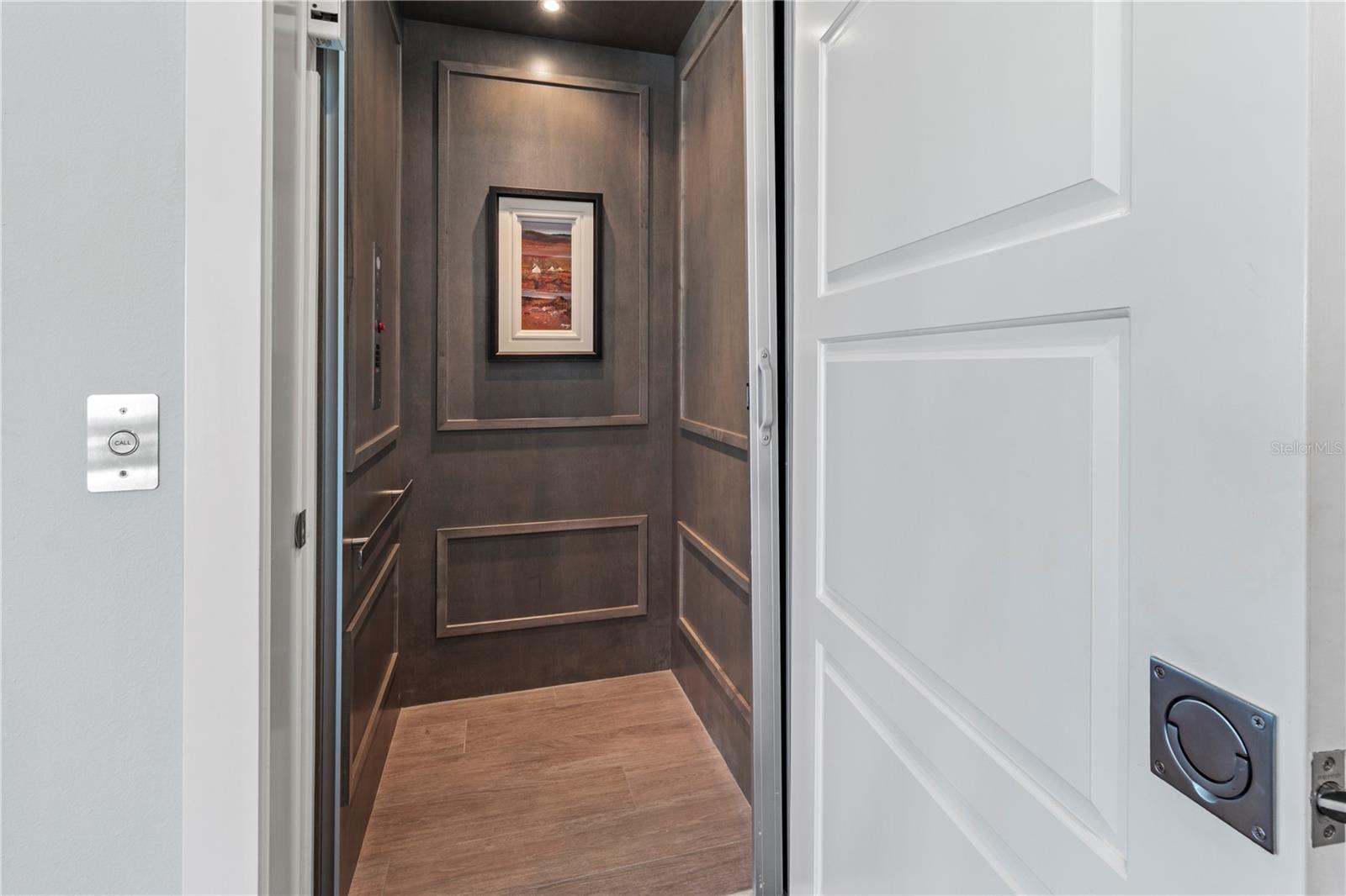 Image 18 of 79 For 519 Villa Rosa Way