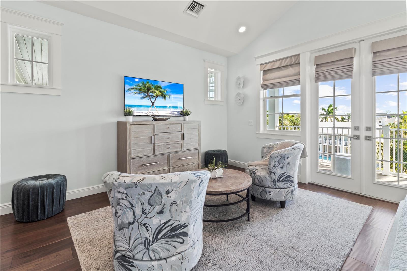 Image 46 of 79 For 519 Villa Rosa Way