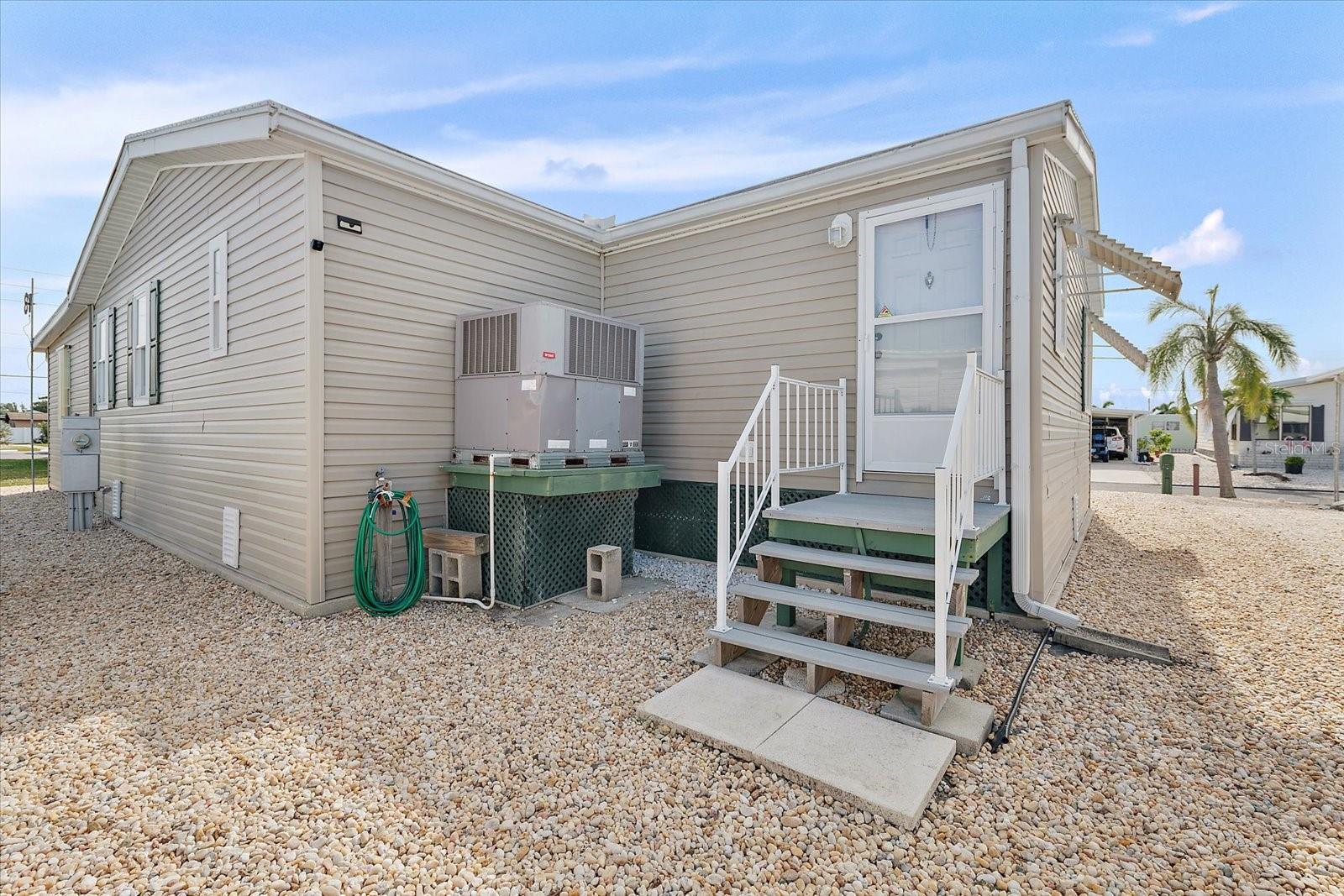 Image 5 of 38 For 2806 12th Street W