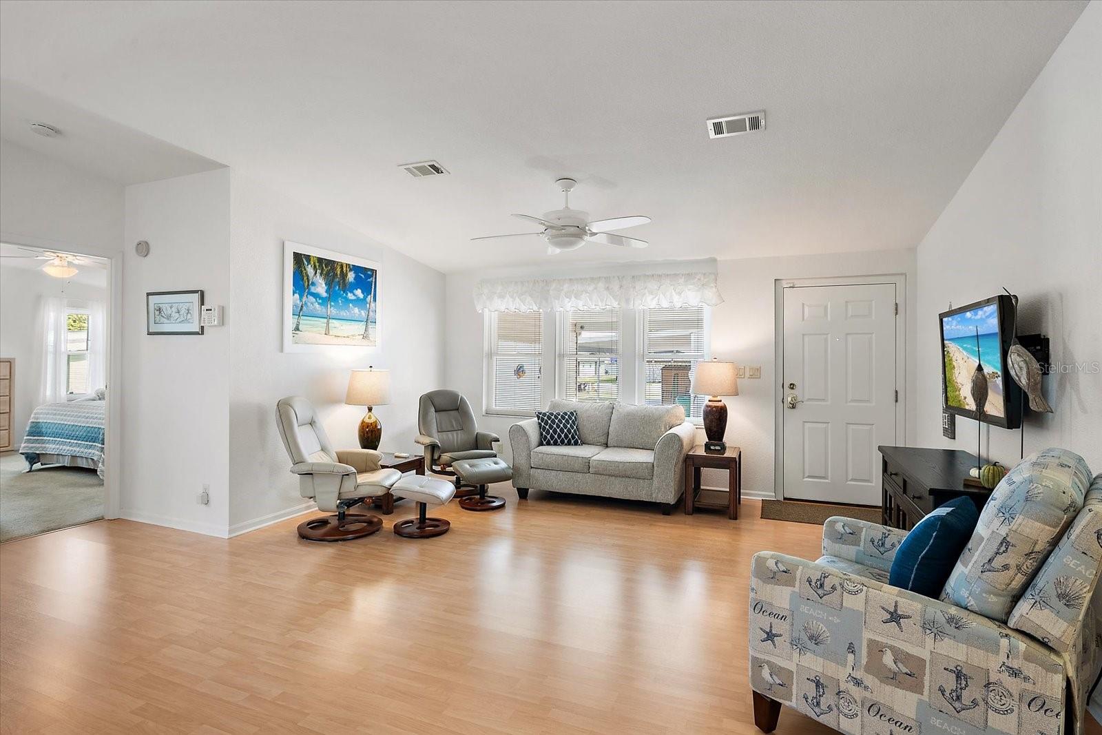 Image 7 of 38 For 2806 12th Street W