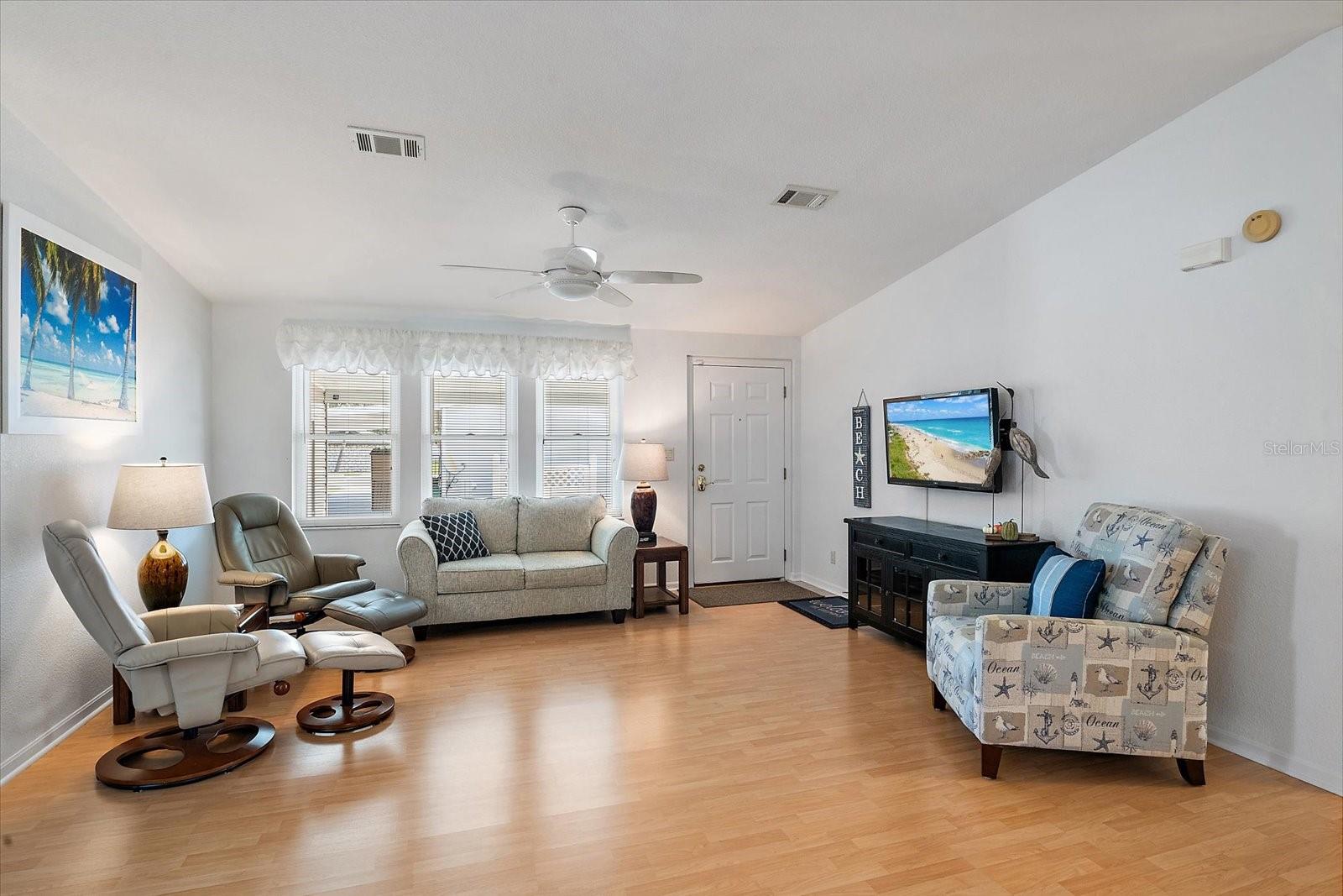 Image 8 of 38 For 2806 12th Street W