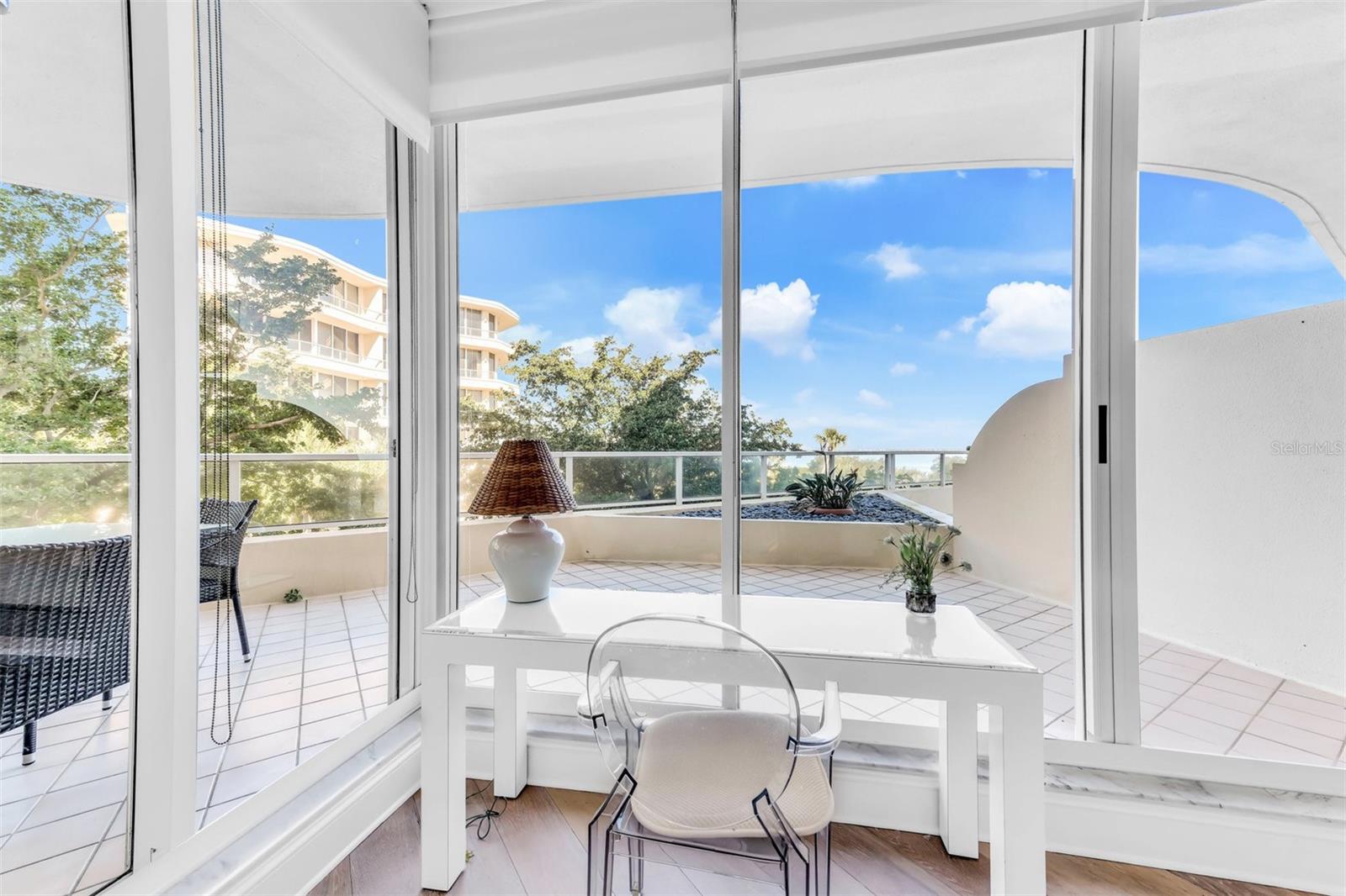 Image 24 of 49 For 3070 Grand Bay Boulevard 612