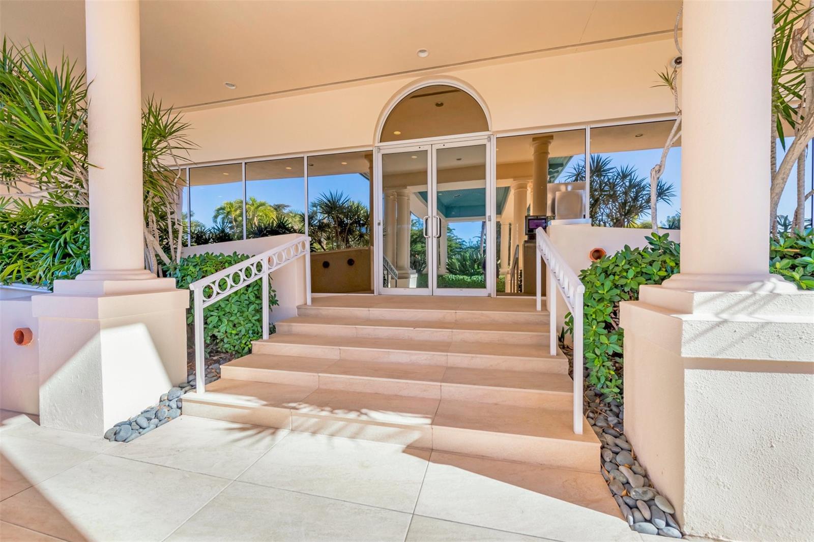 Image 4 of 49 For 3070 Grand Bay Boulevard 612