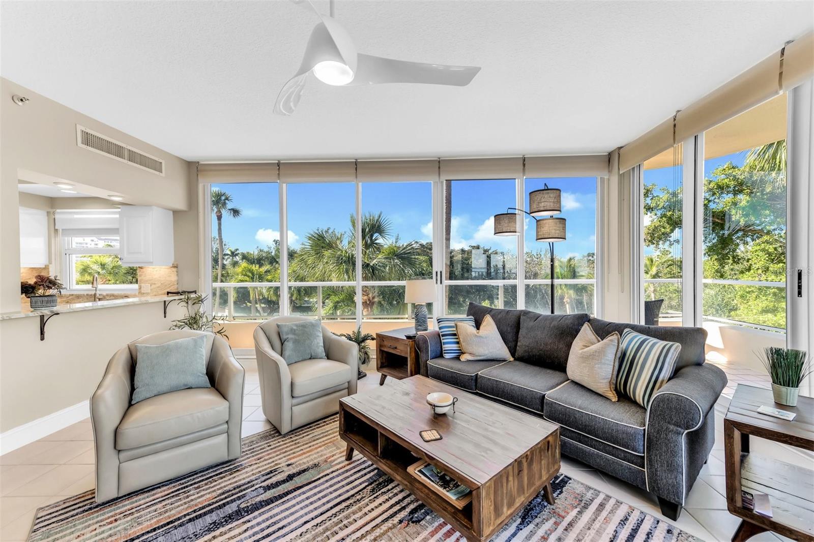 Image 7 of 49 For 3070 Grand Bay Boulevard 612