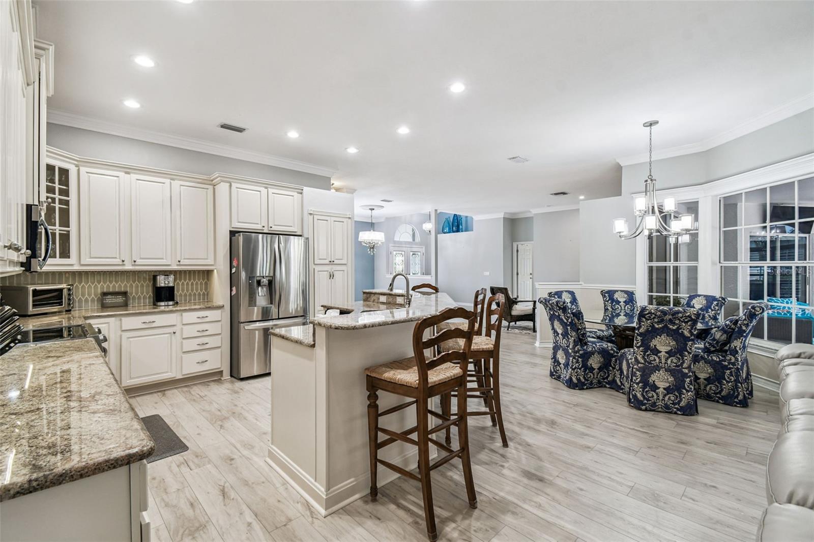 Image 19 of 79 For 7487 Southampton