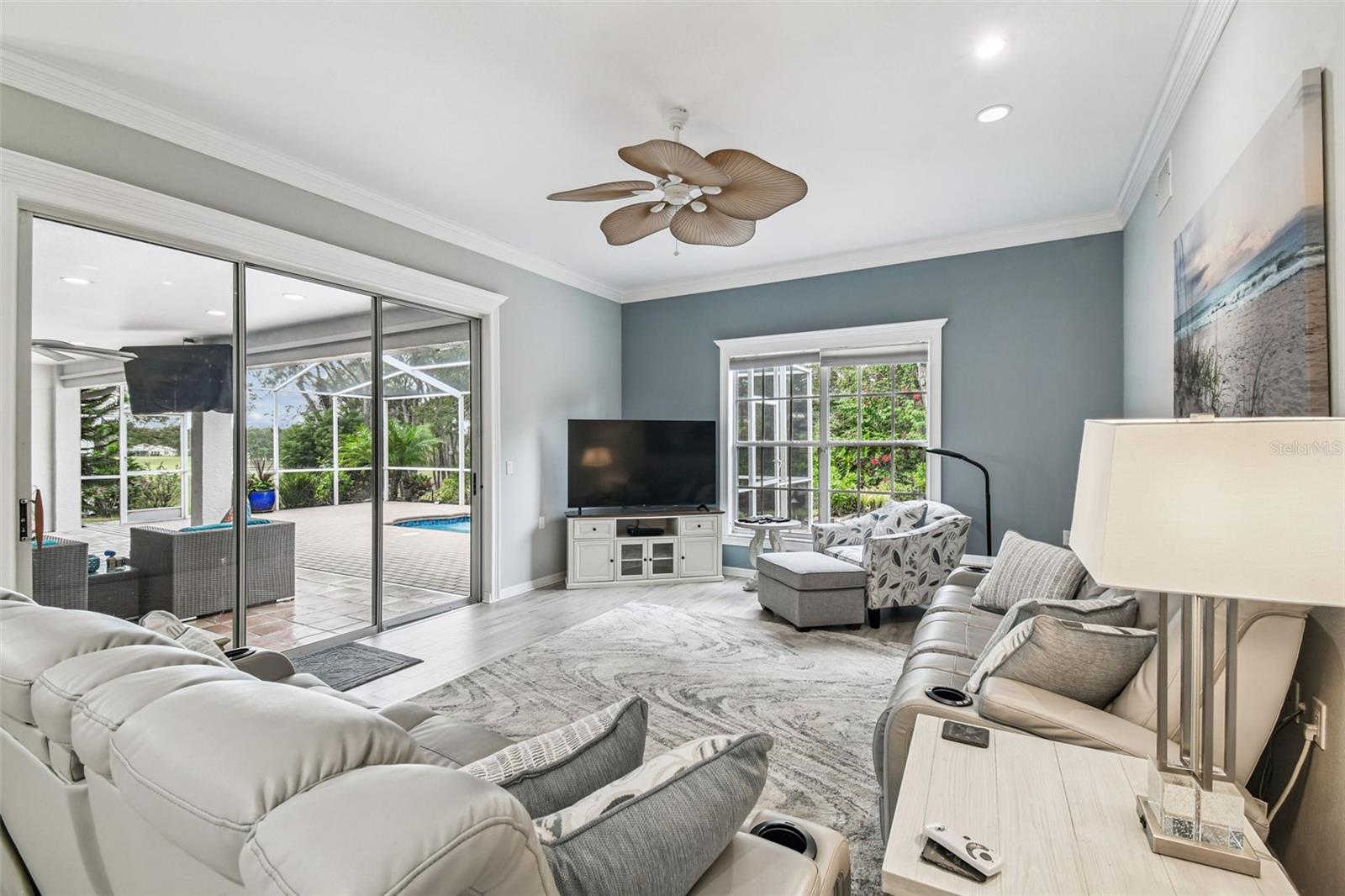 Image 24 of 79 For 7487 Southampton