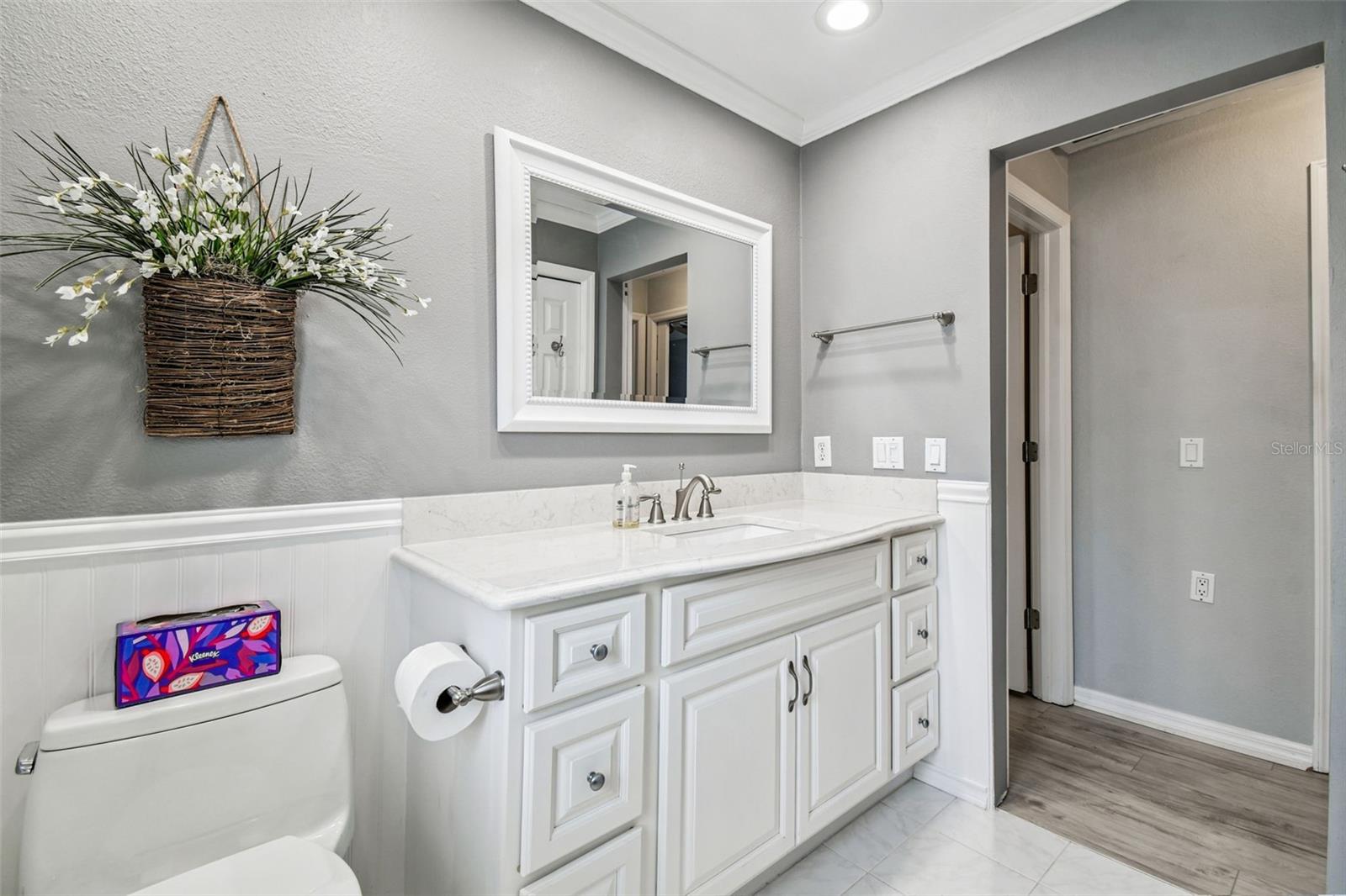 Image 38 of 79 For 7487 Southampton