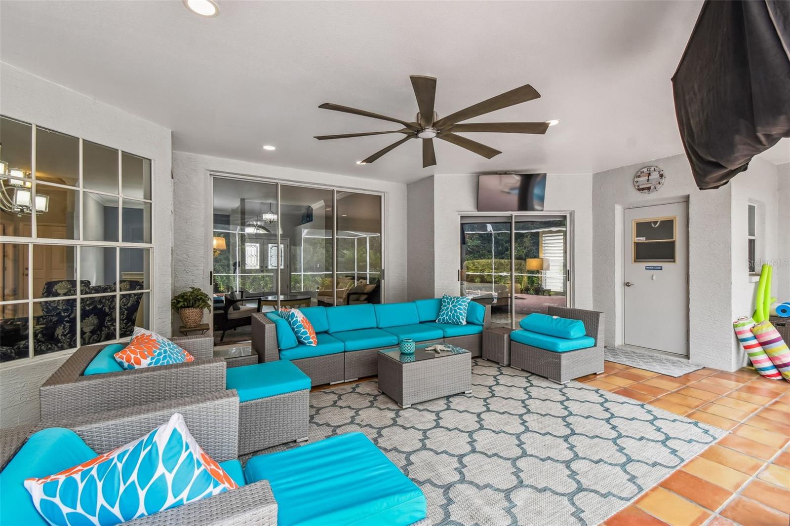 Image 44 of 79 For 7487 Southampton