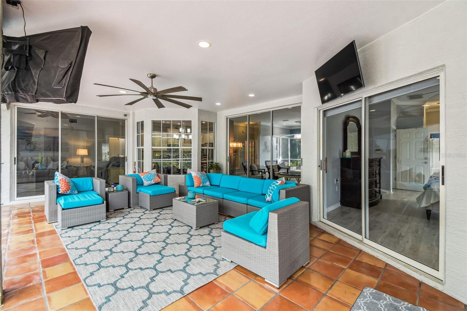 Image 47 of 79 For 7487 Southampton