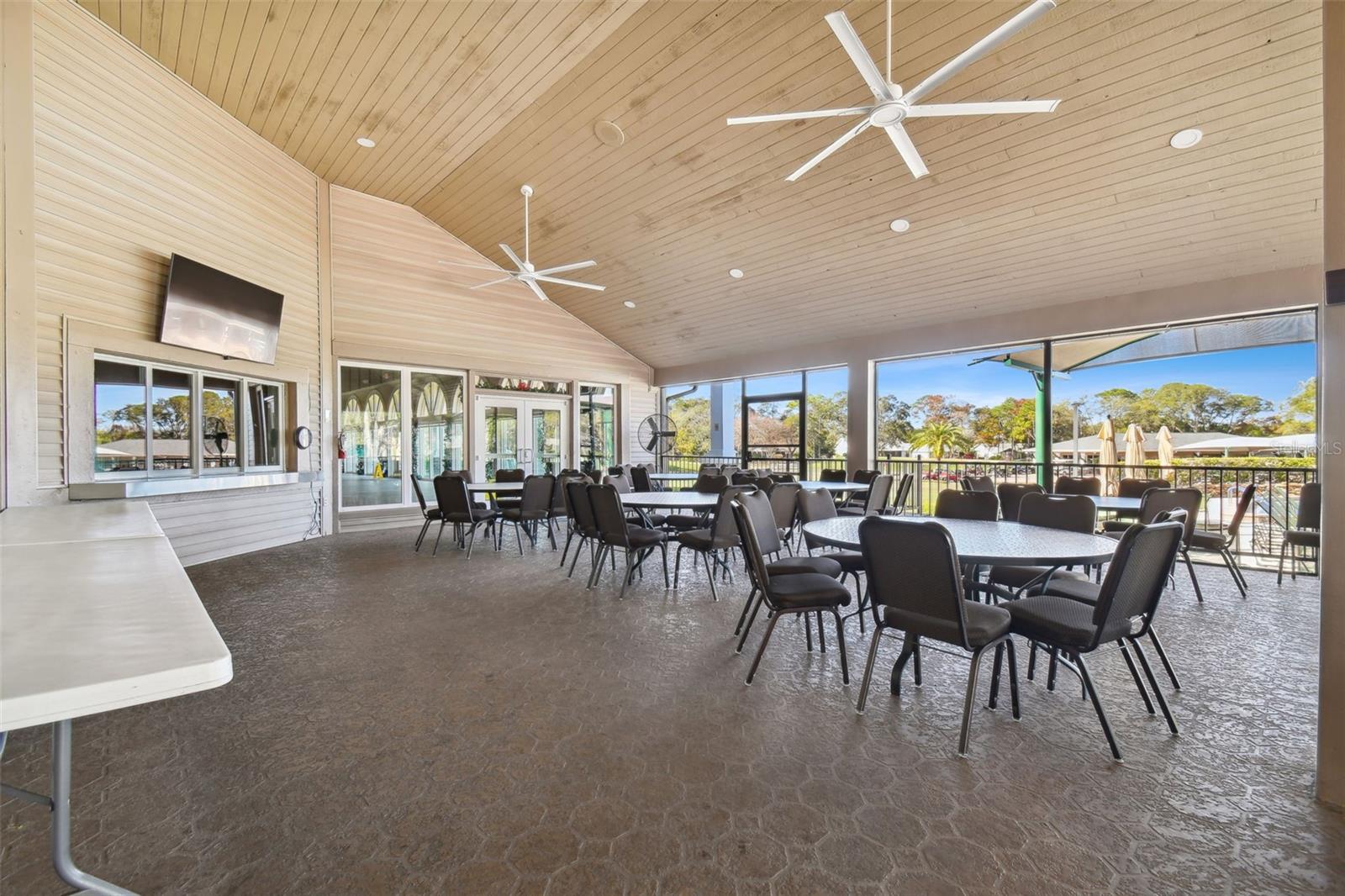 Image 67 of 79 For 7487 Southampton