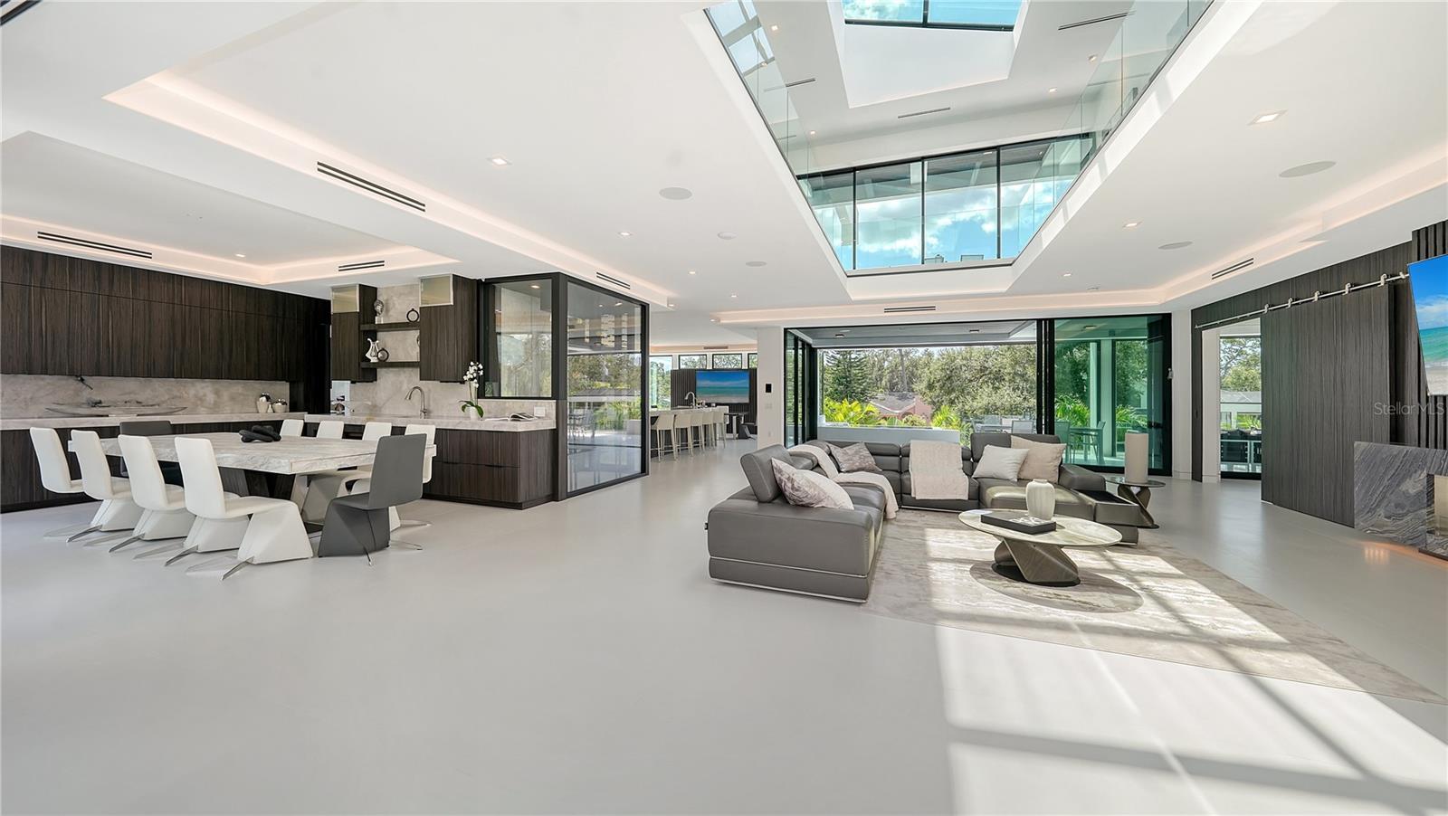 Image 25 of 100 For 1610 Lodge Drive