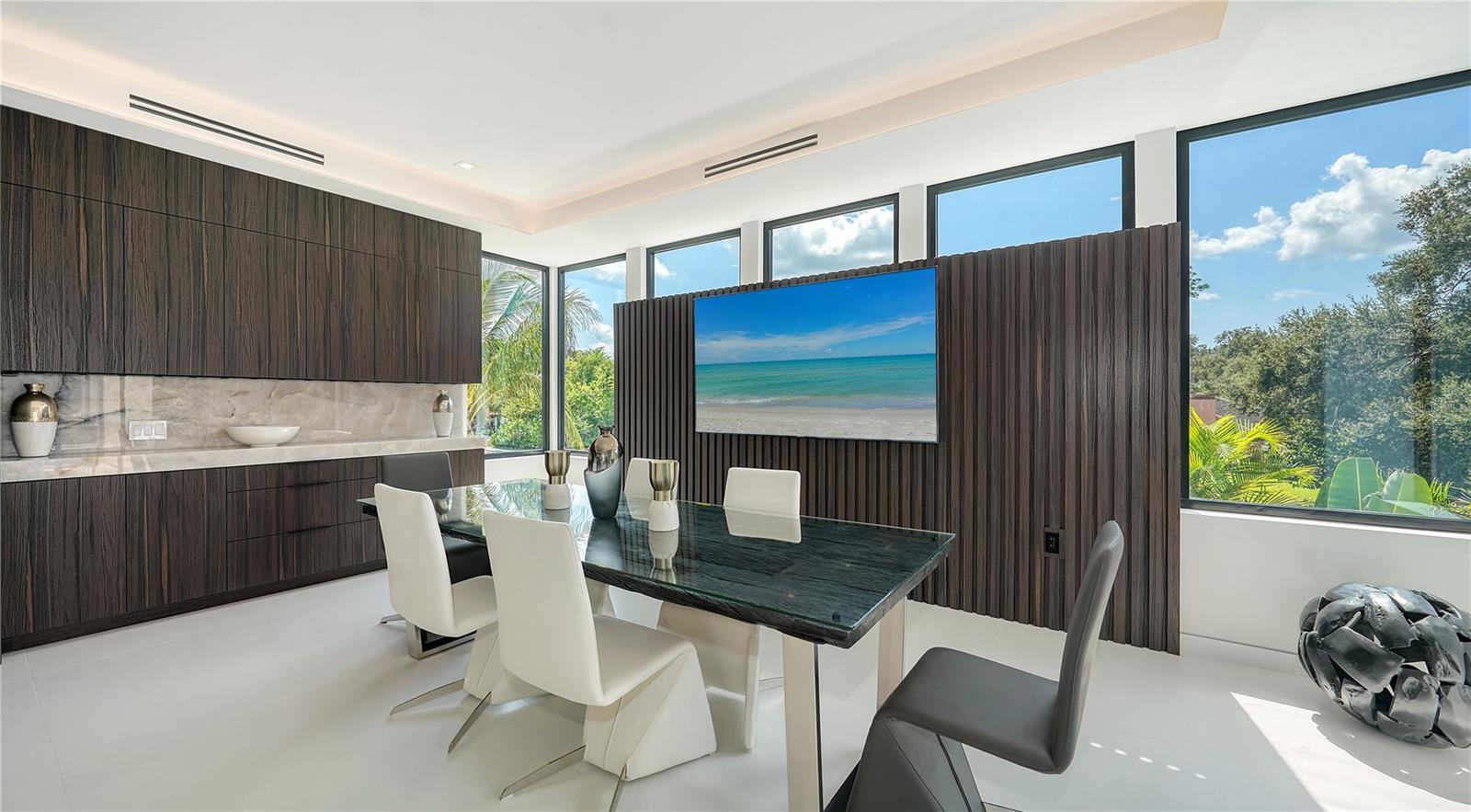 Image 44 of 100 For 1610 Lodge Drive