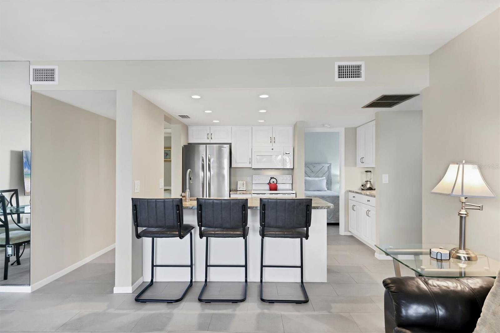 Image 10 of 50 For 1900 Cove Ii Place 127